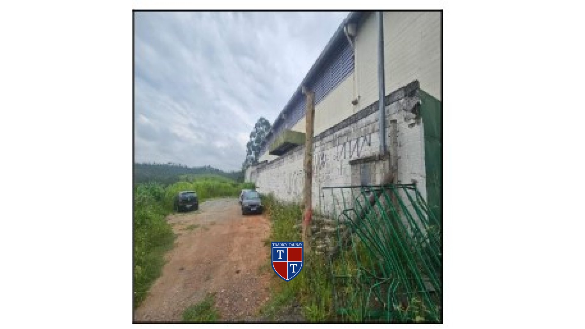 TERRENO em GUATURINHO
