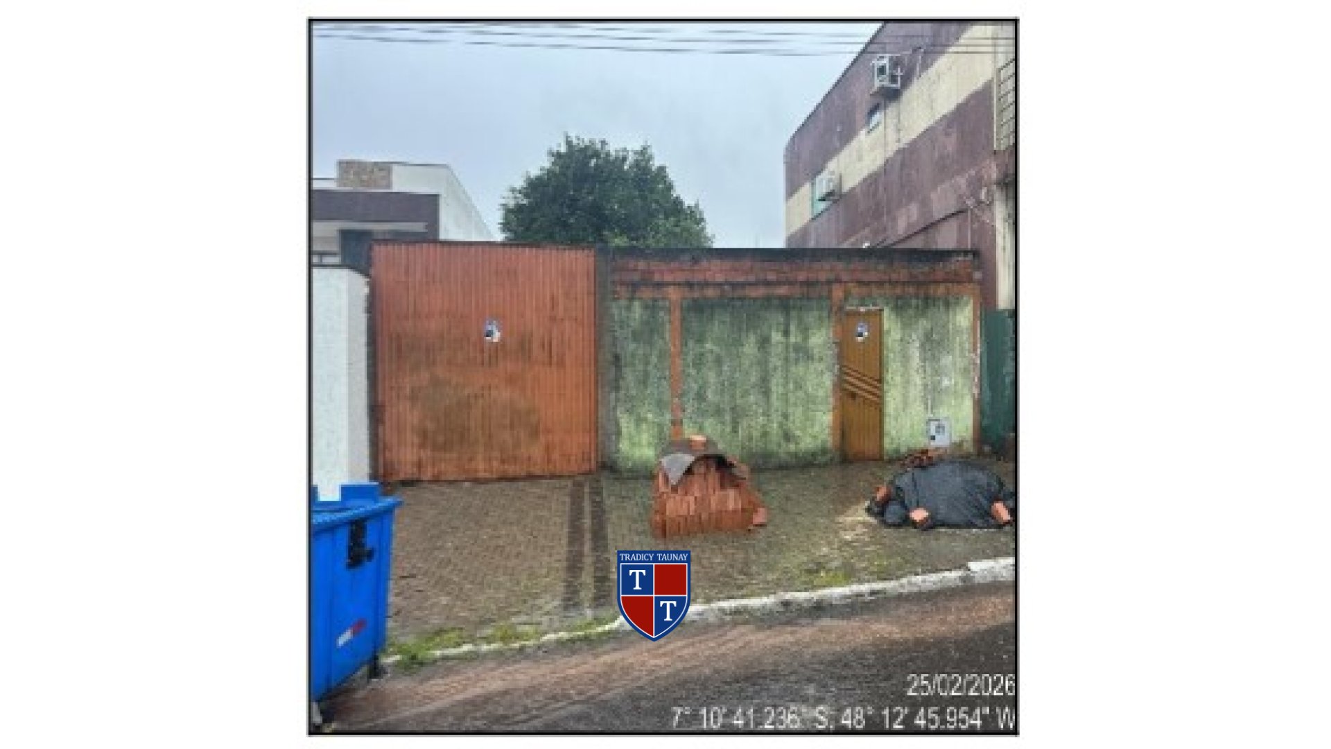TERRENO em LOTEAMENTO PLANALTO