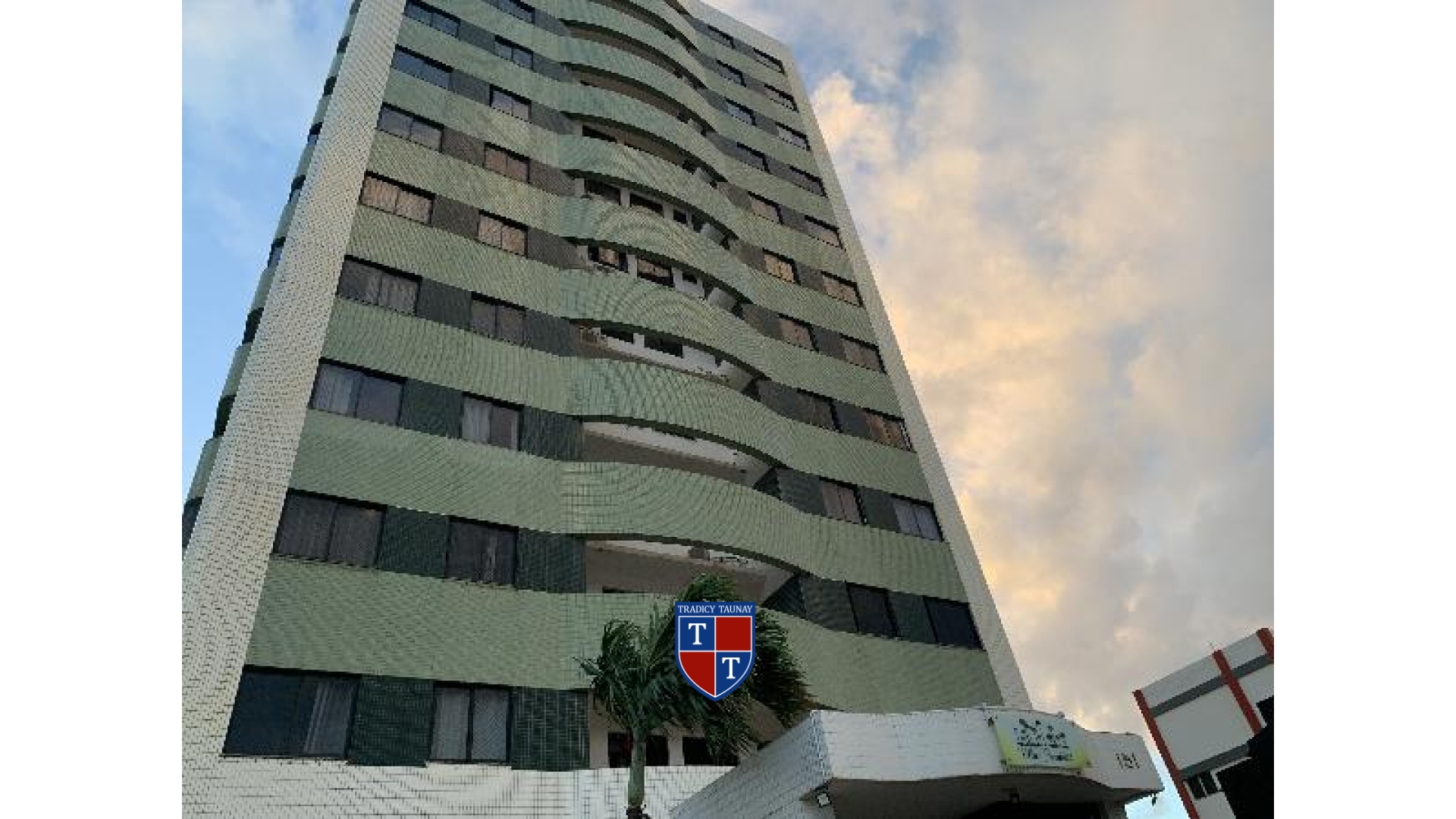 Foto 1 de APARTAMENTO em JARDIM ARMACAO, SALVADOR/BA - Imóvel Retomado CAIXA Ref 1101870004158