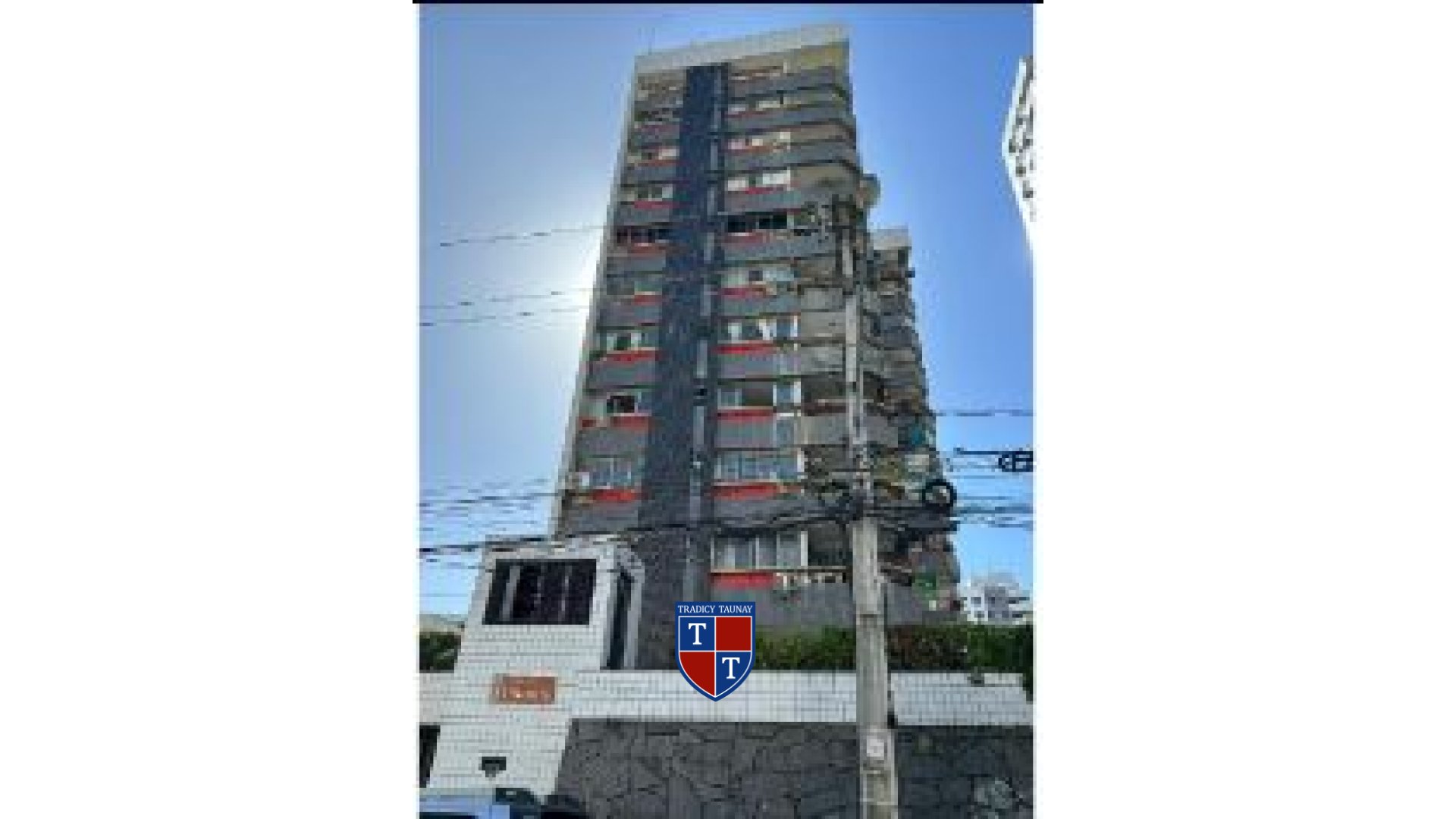 Foto 1 de APARTAMENTO em CANDEIAS - Imóvel Retomado Caixa