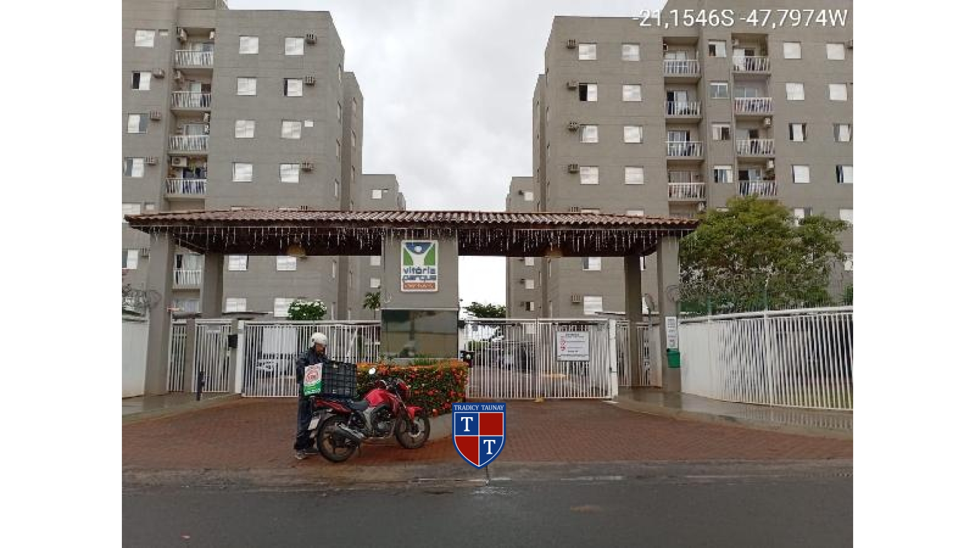 APARTAMENTO em CAMPOS ELISEOS