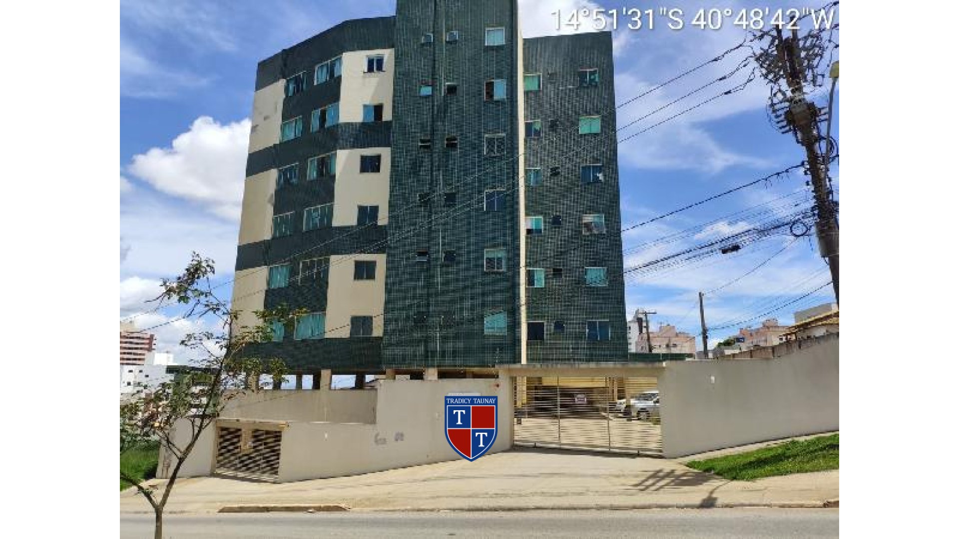 Foto 1 de APARTAMENTO em CANDEIAS - Imóvel Retomado Caixa
