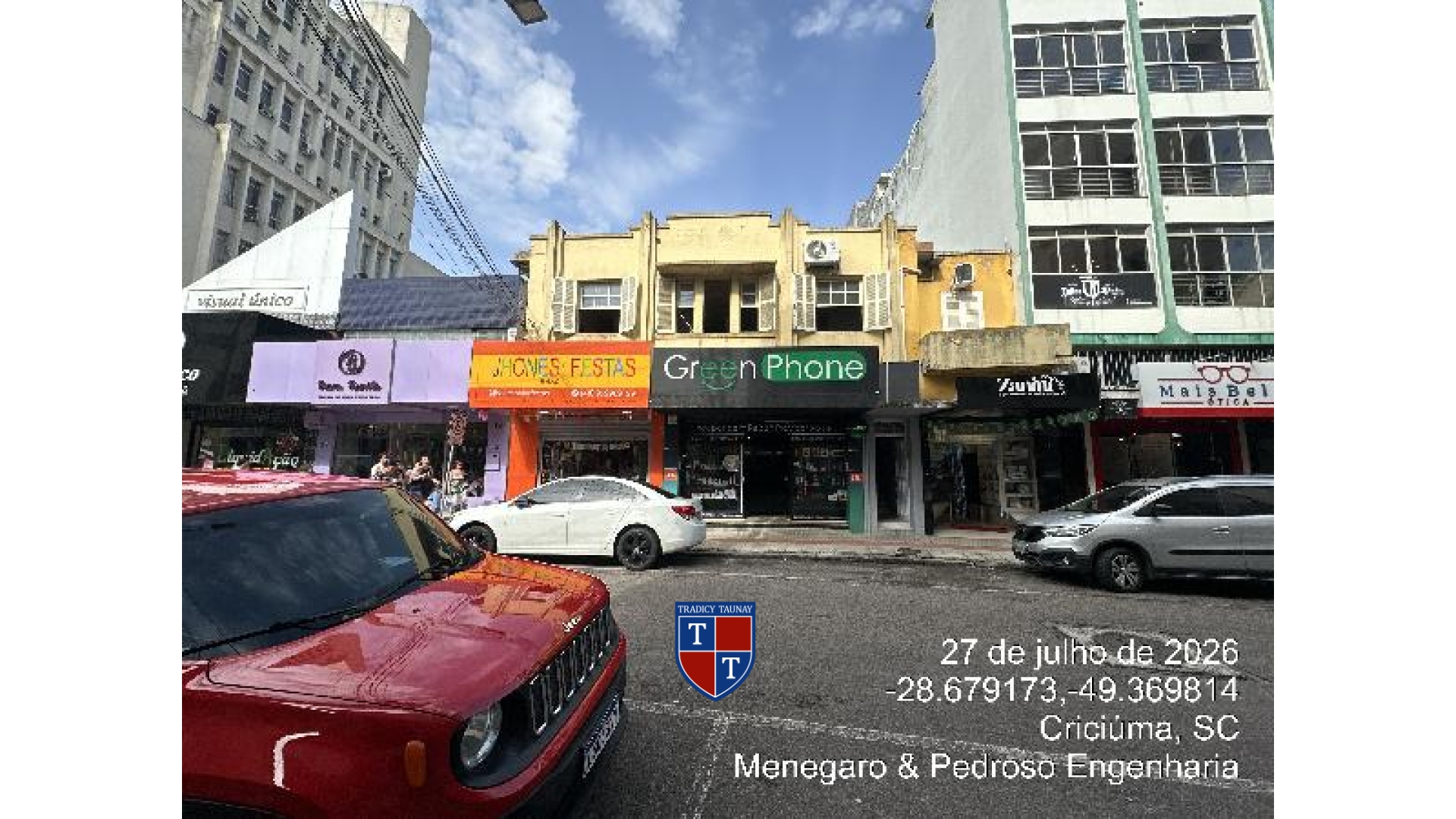 APARTAMENTO em CENTRO