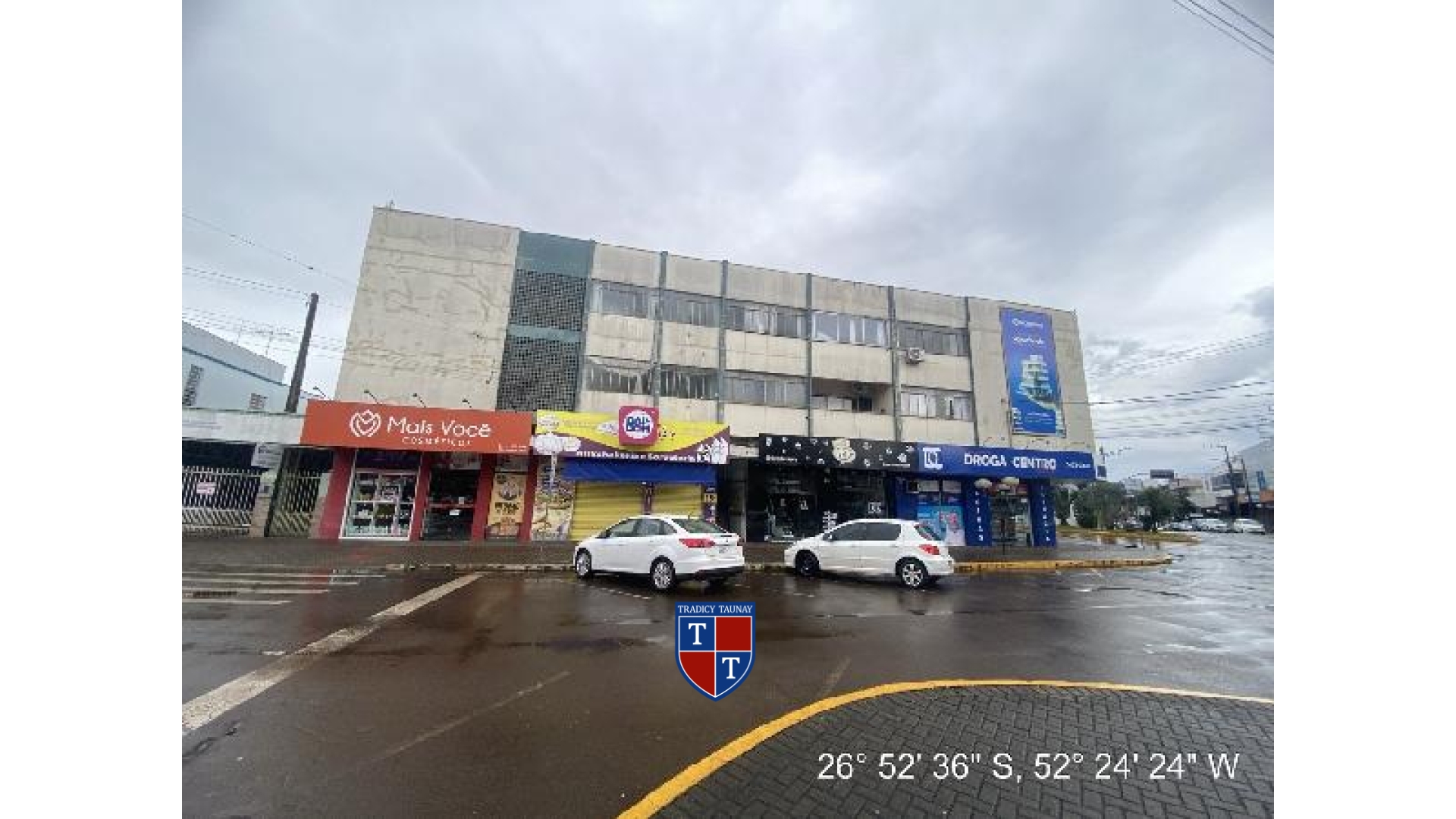 APARTAMENTO em CENTRO