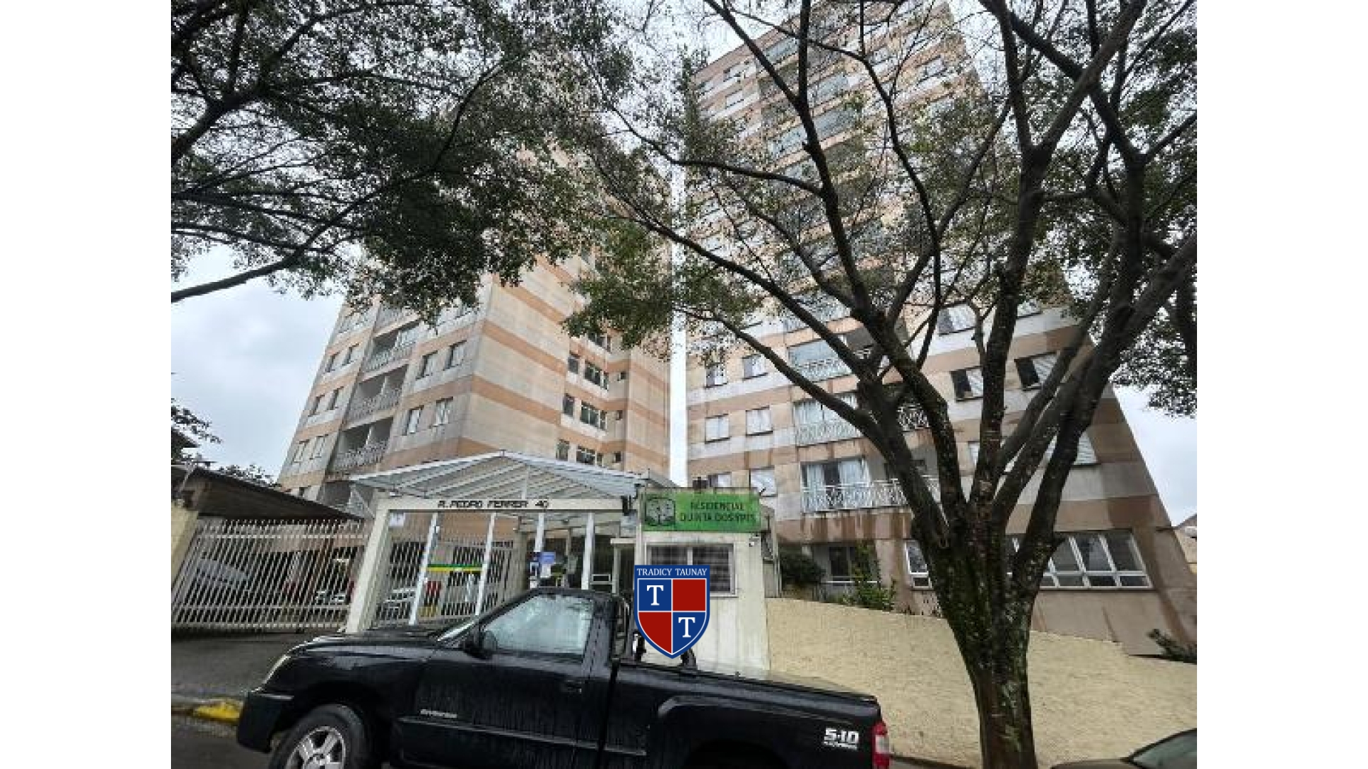 APARTAMENTO em PARQUE IPE