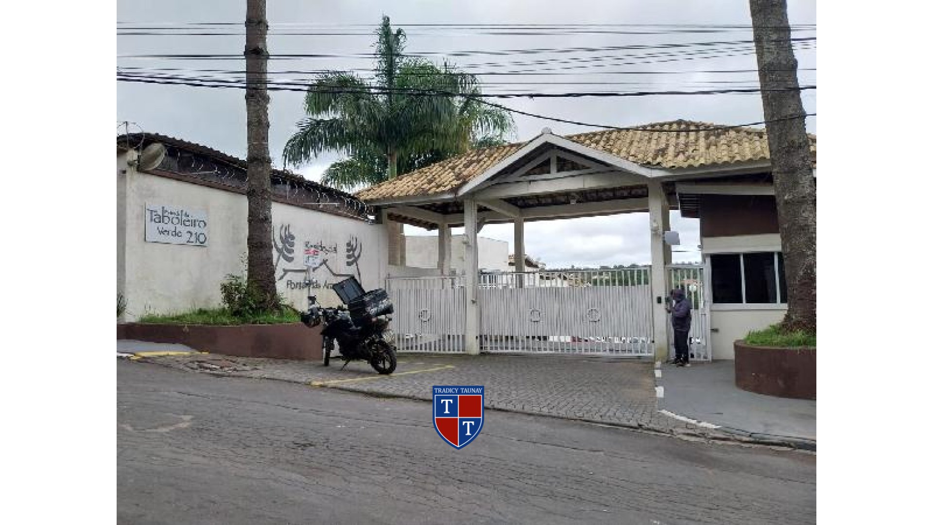 CASA em TABOLEIRO VERDE