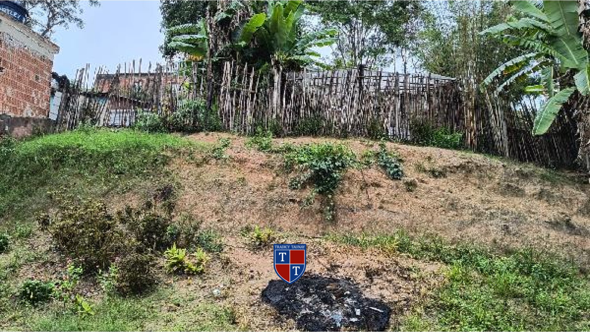 Foto 1 de TERRENO em JARDIM DAS ACACIAS - Imóvel Retomado Caixa