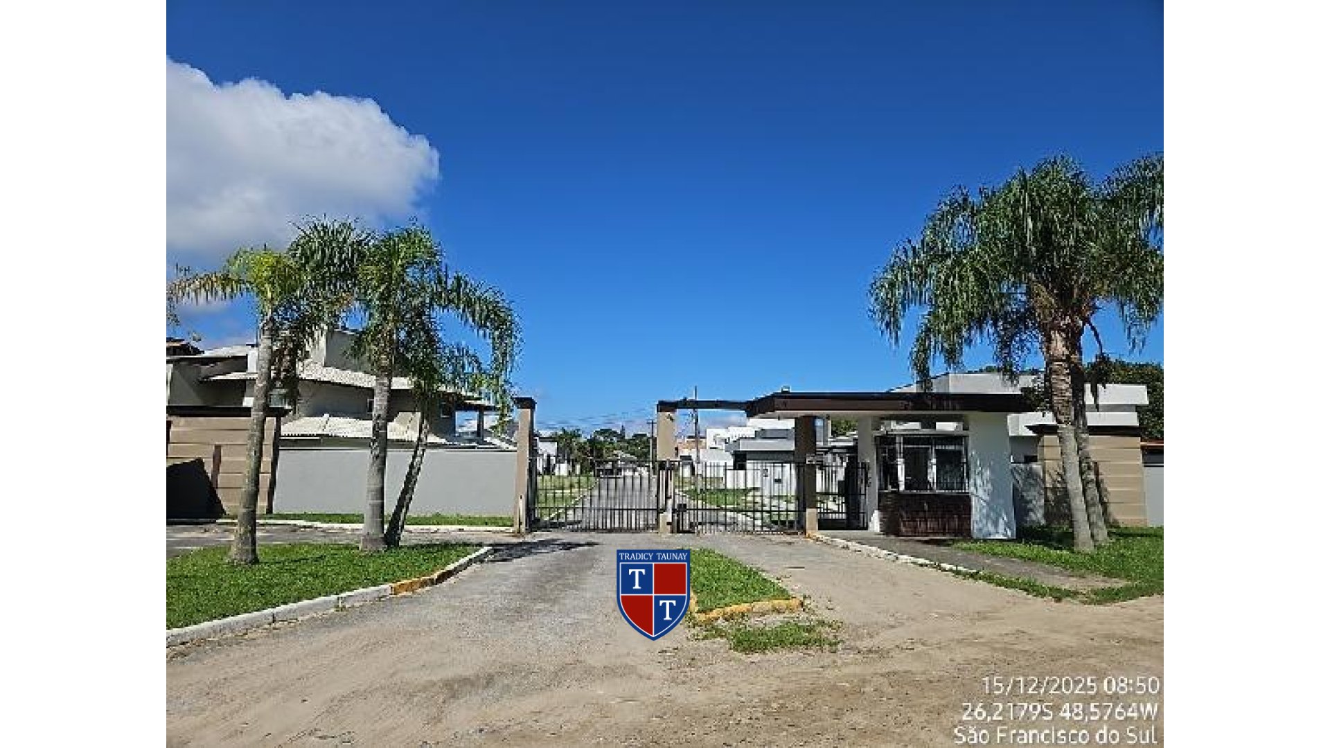 Foto 1 de CASA em IPEROBA, SAO FRANCISCO DO SUL/SC - Imóvel Retomado CAIXA Ref 1444421408661