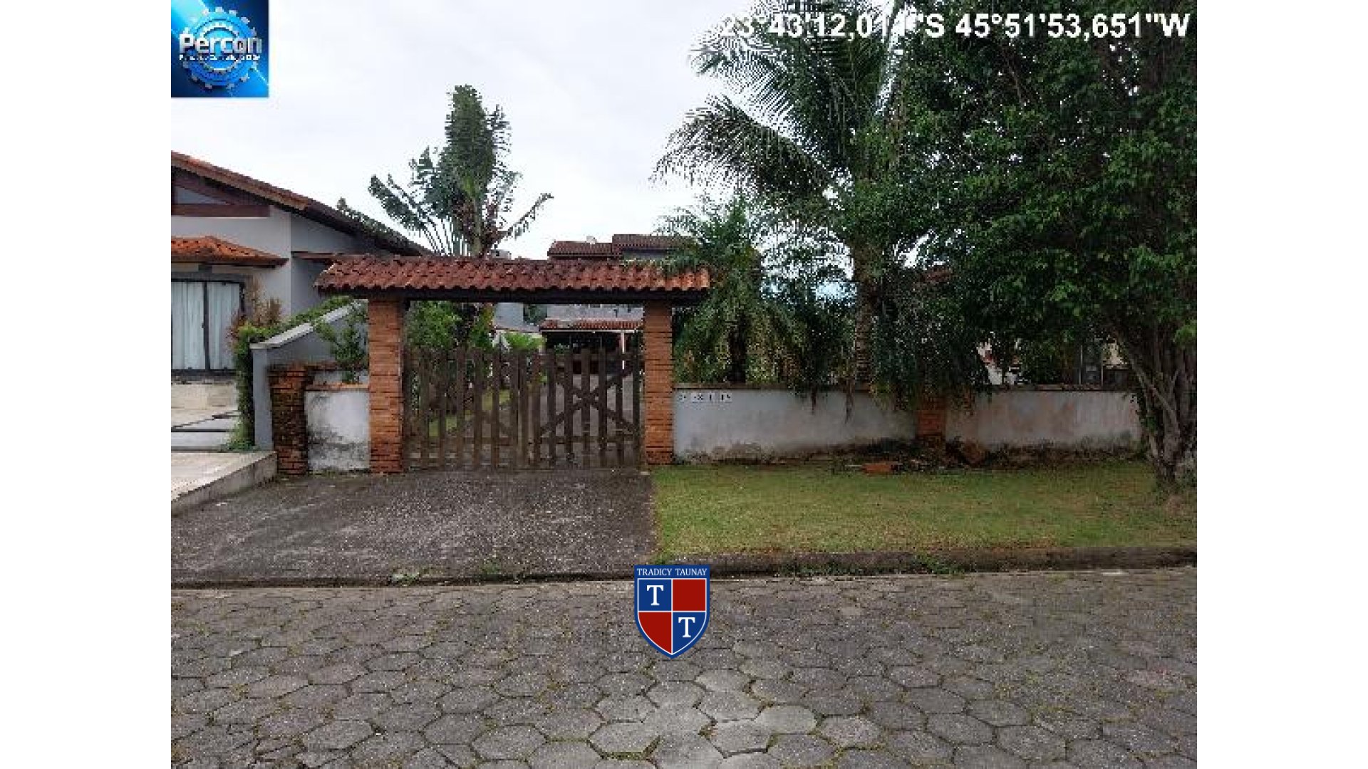 PREDIO em MORADA DA PRAIA