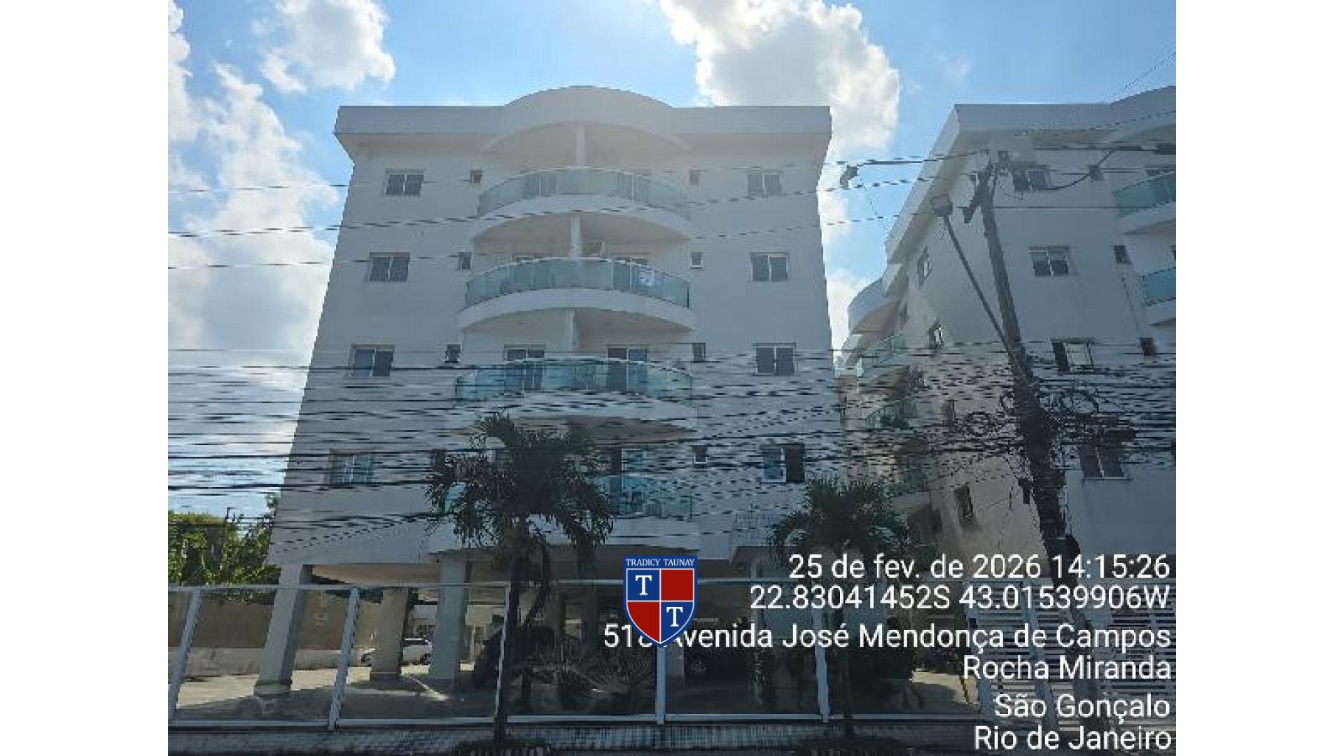 APARTAMENTO em COLUBANDE