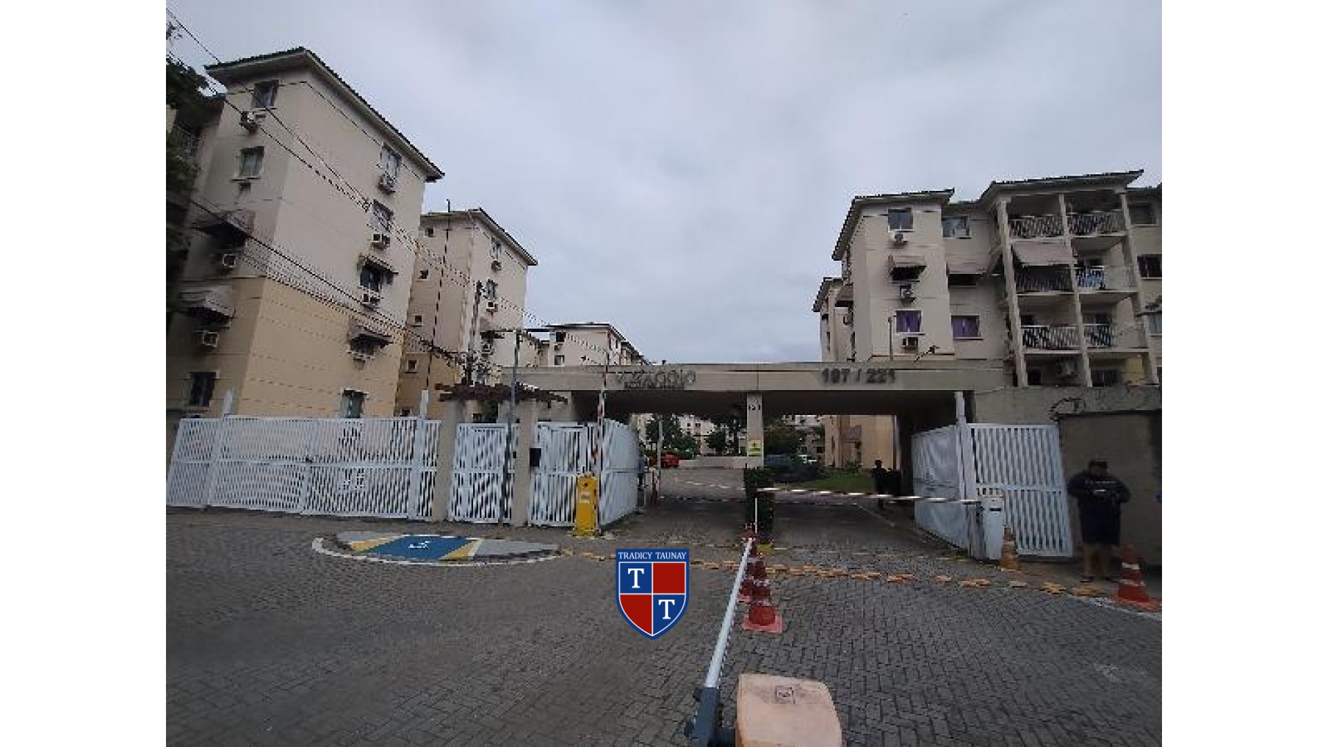 APARTAMENTO em IRAJA