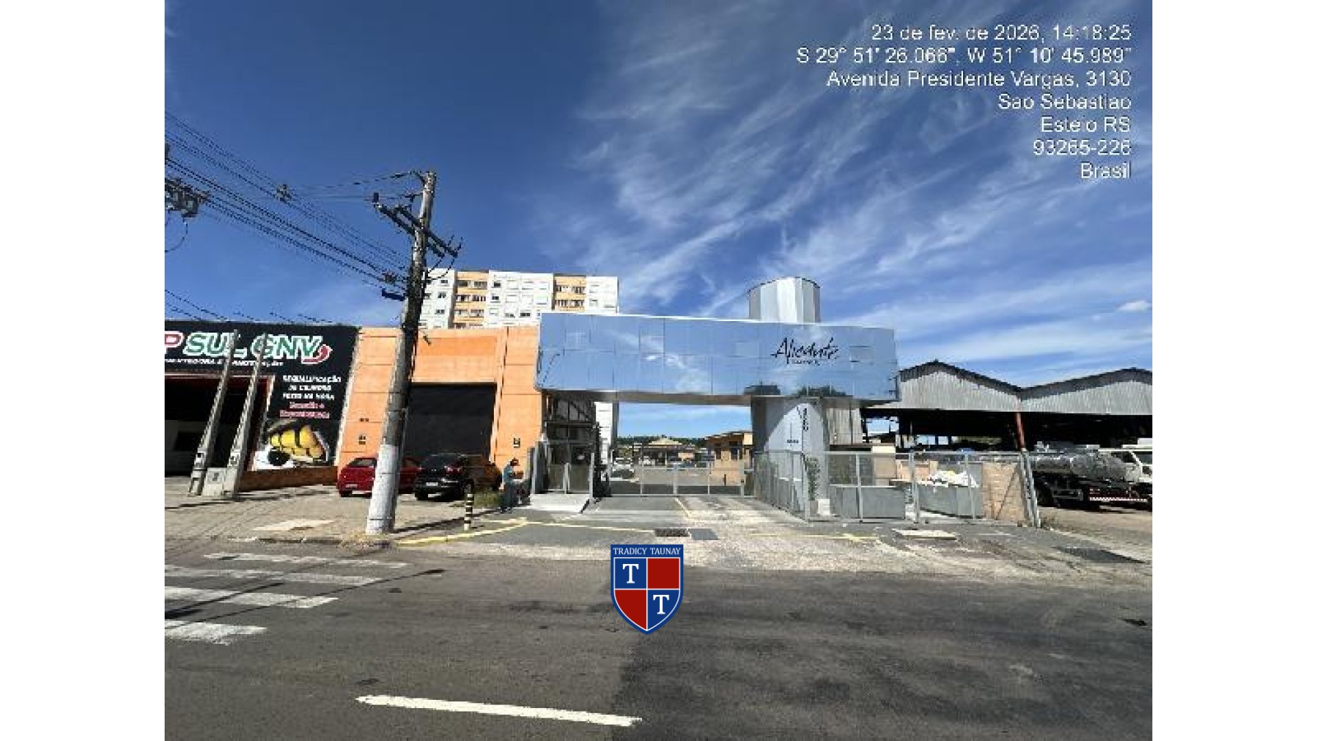 APARTAMENTO em CENTRO