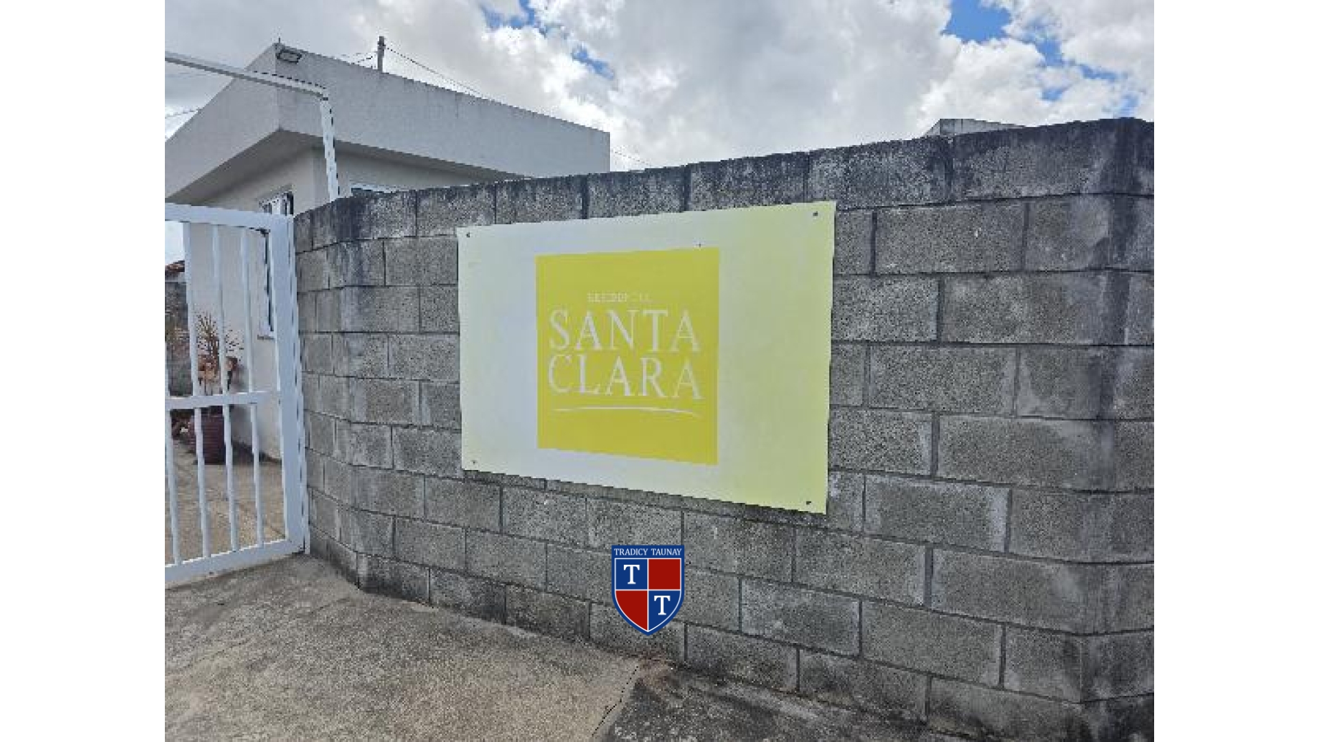 CASA em JARDIM LIMOEIRO