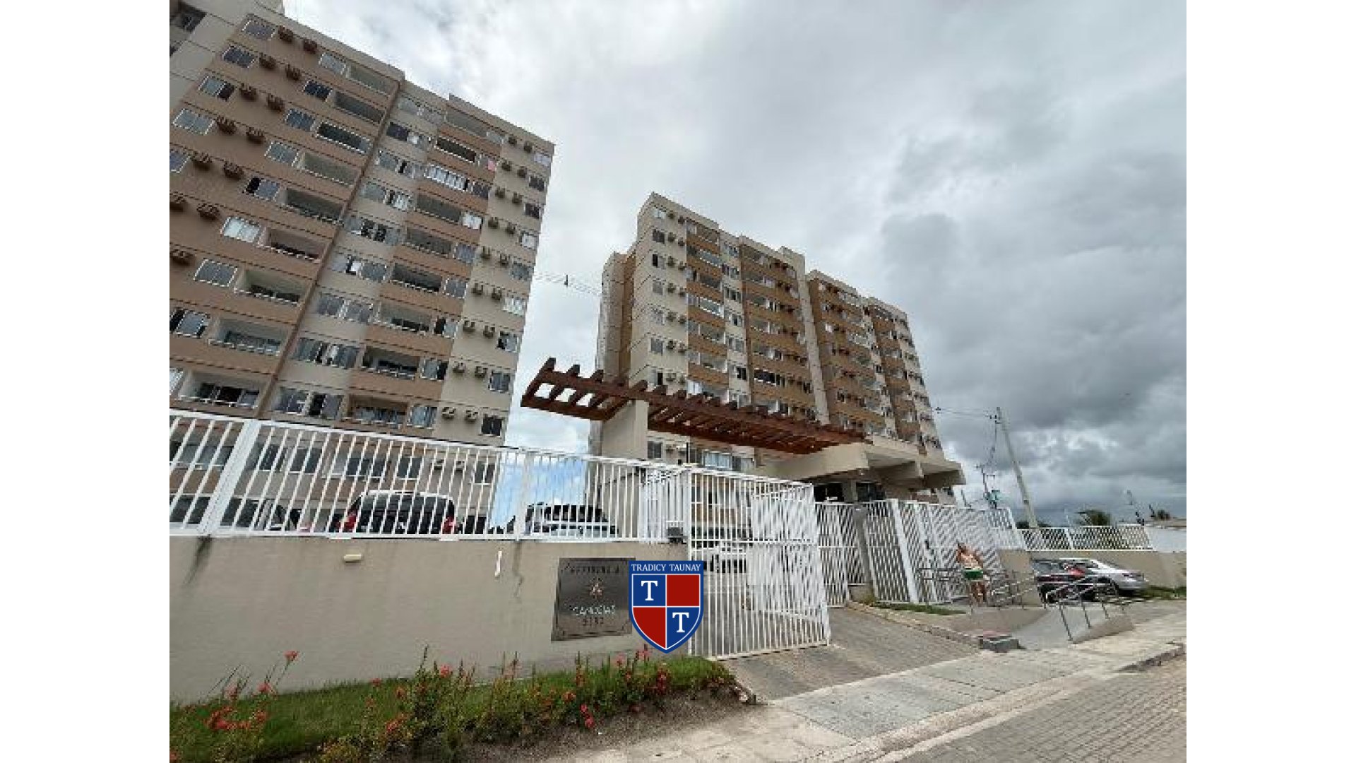 Foto 1 de APARTAMENTO em CANDEIAS - Imóvel Retomado Caixa