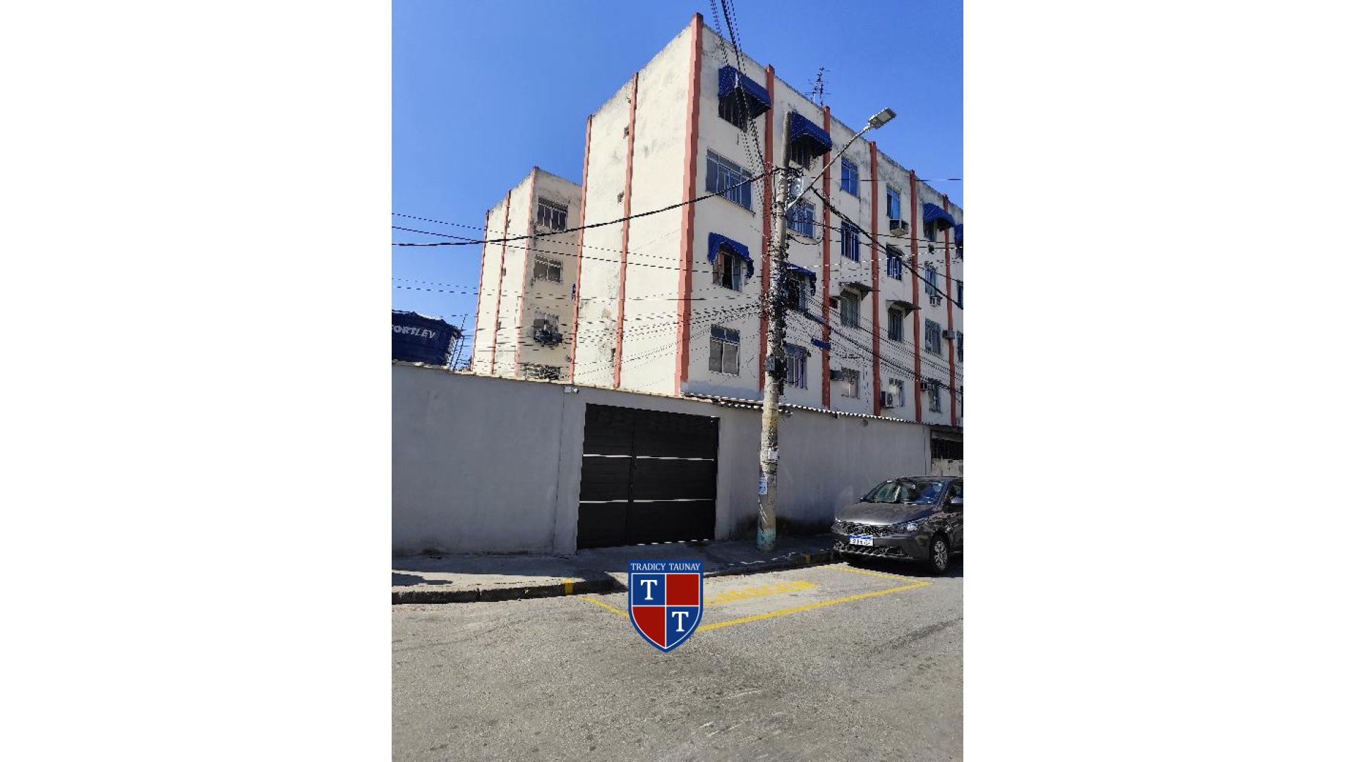 APARTAMENTO em REALENGO