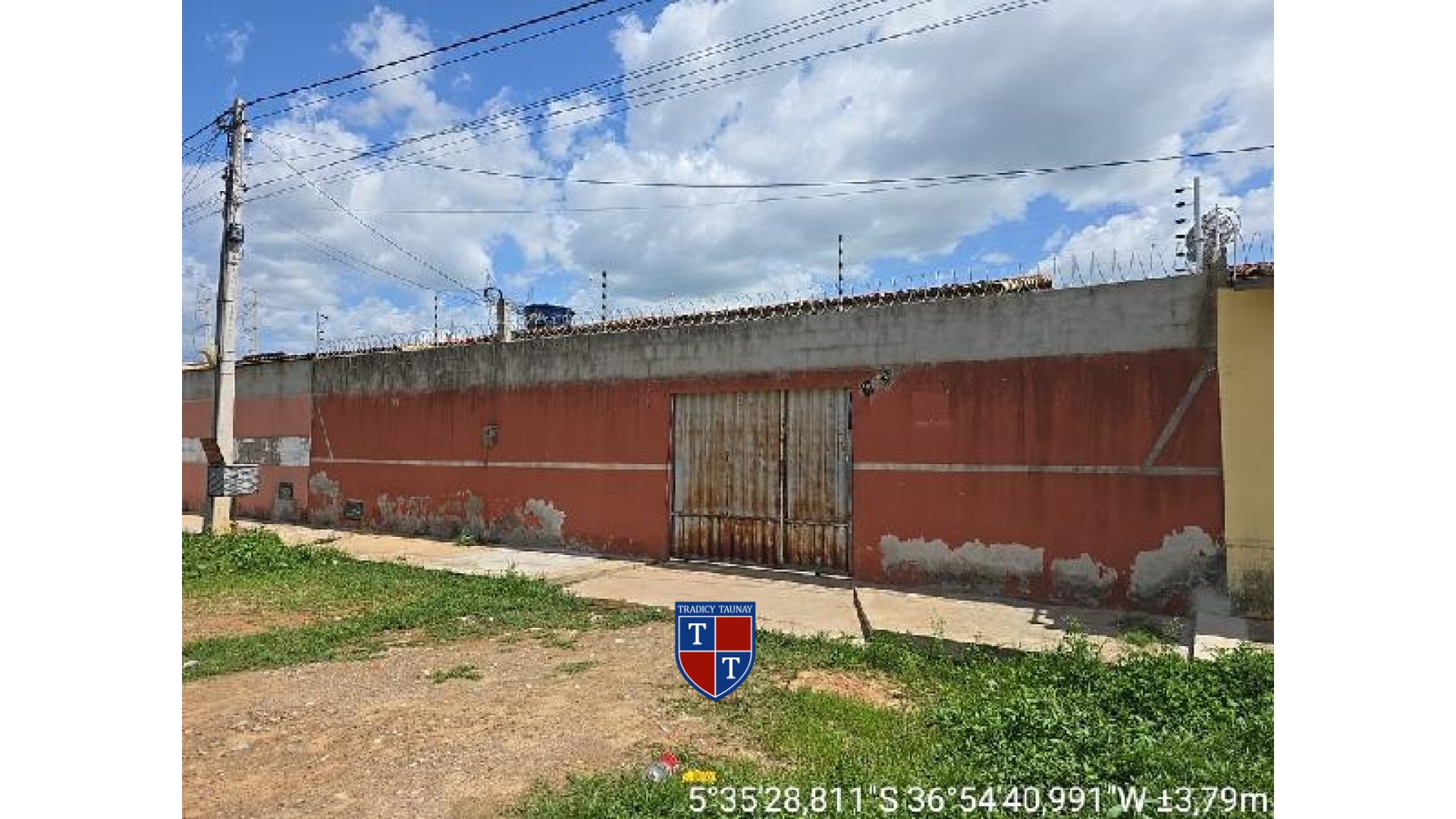 Foto 1 de CASA em QUINTA DO FAROL - Imóvel Retomado Caixa