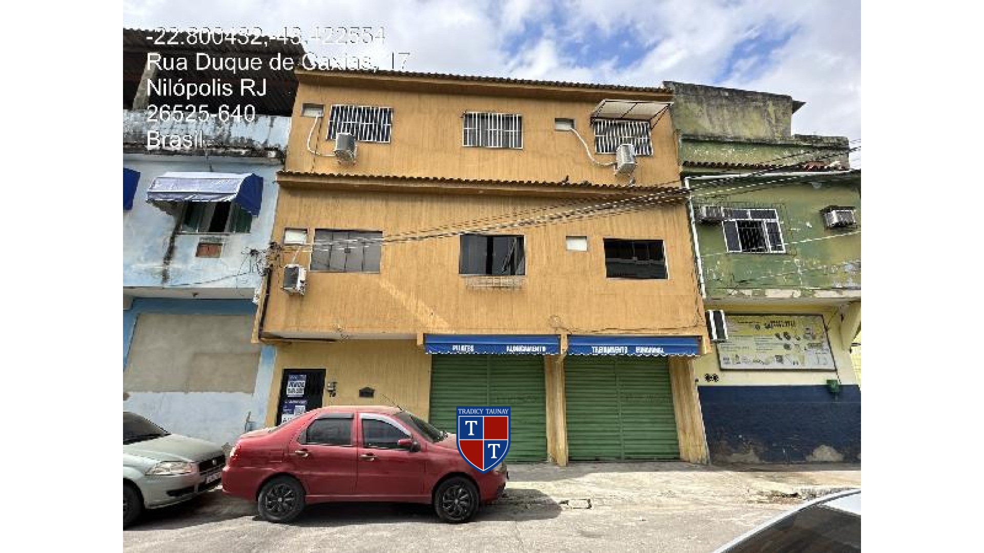 APARTAMENTO em CENTRO