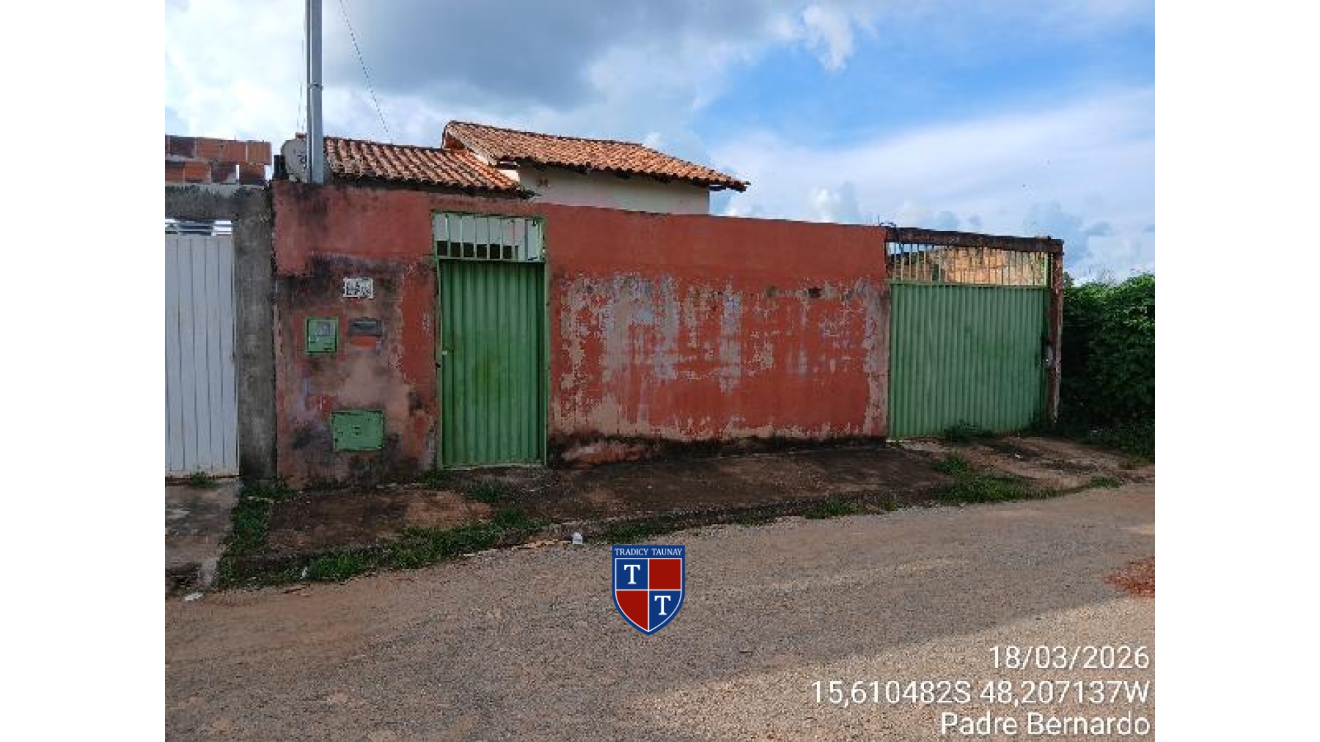 CASA em OURO VERDE