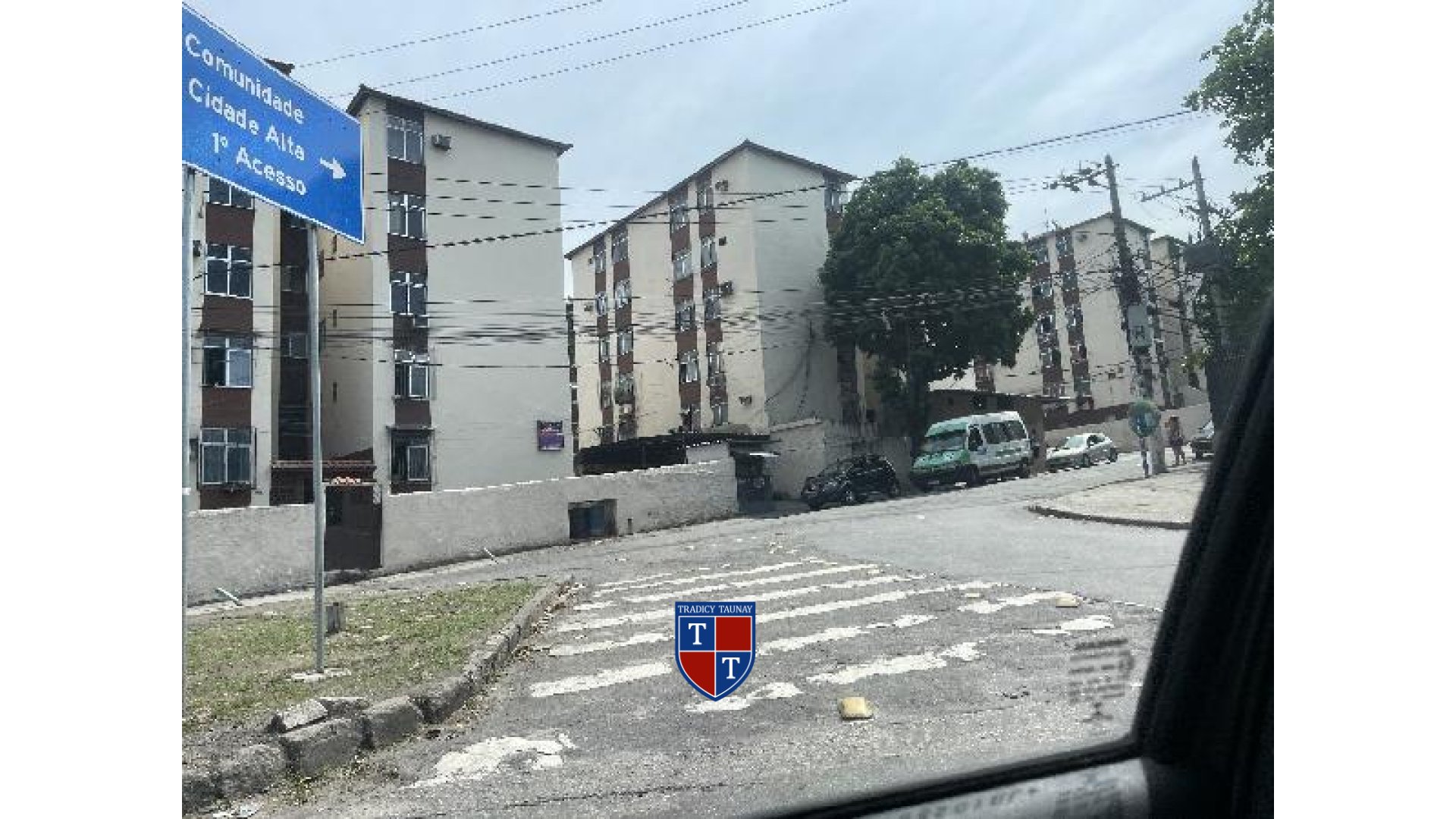 APARTAMENTO em PARADA DE LUCAS