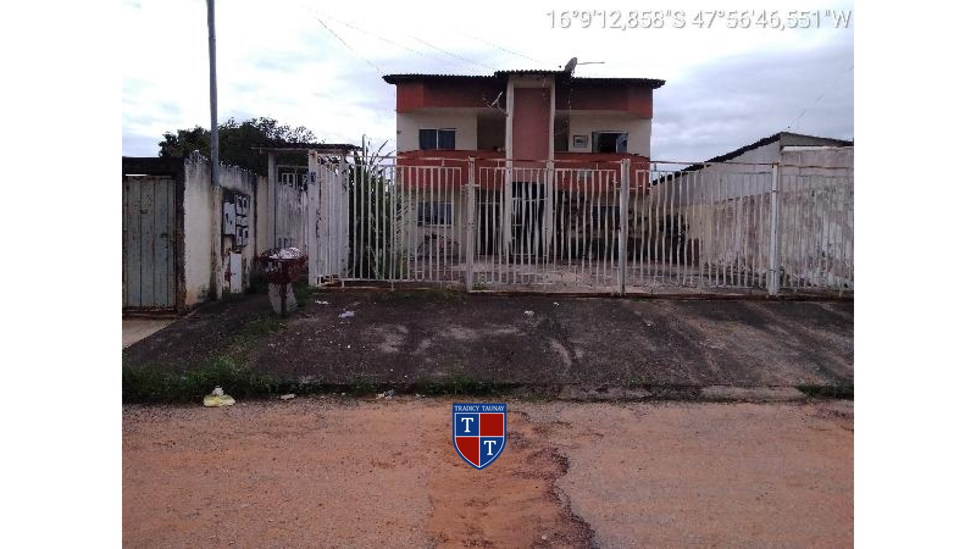 APARTAMENTO em PARQUE ESTRELA DALVA IX