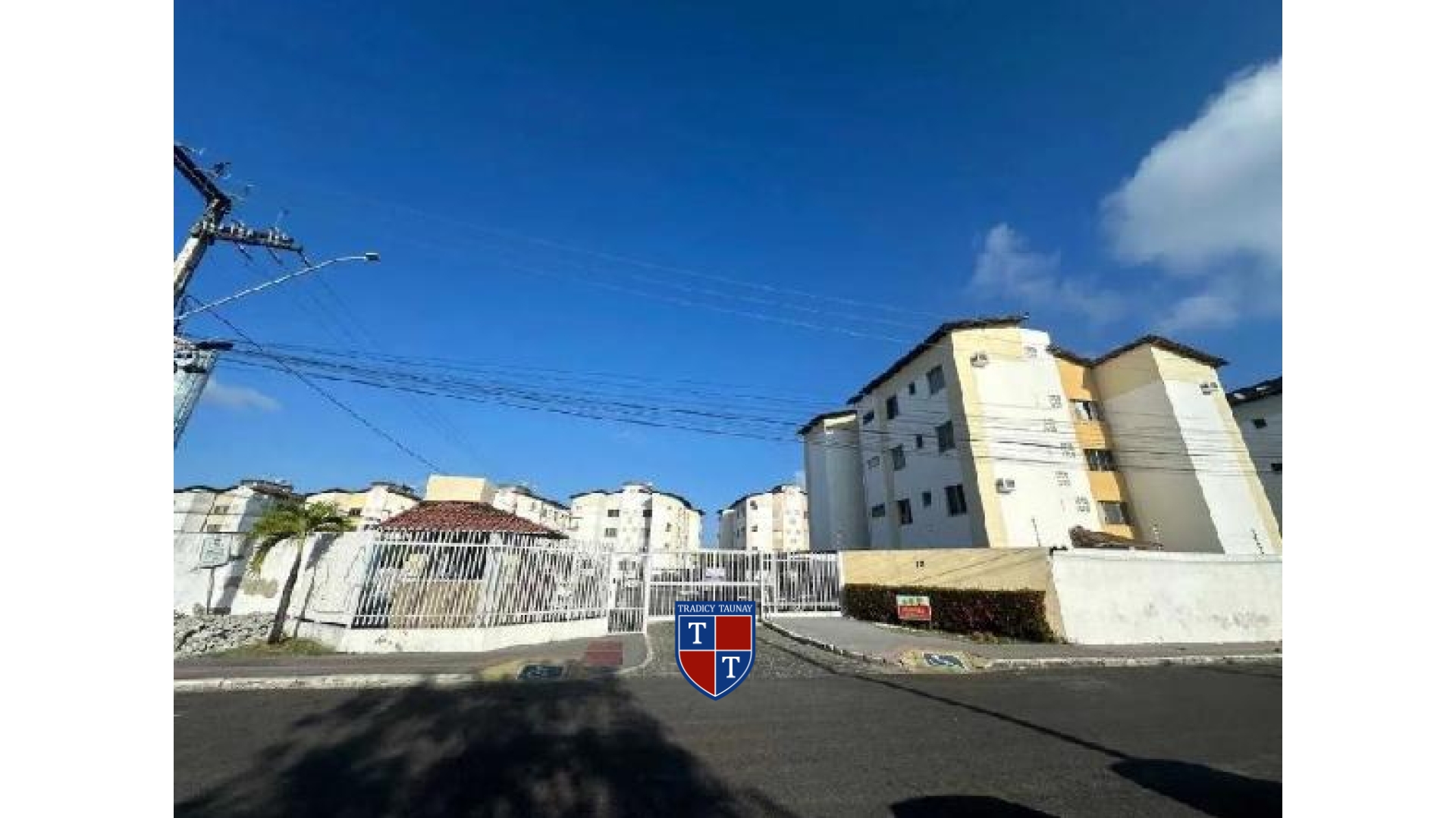 APARTAMENTO em OLARIA