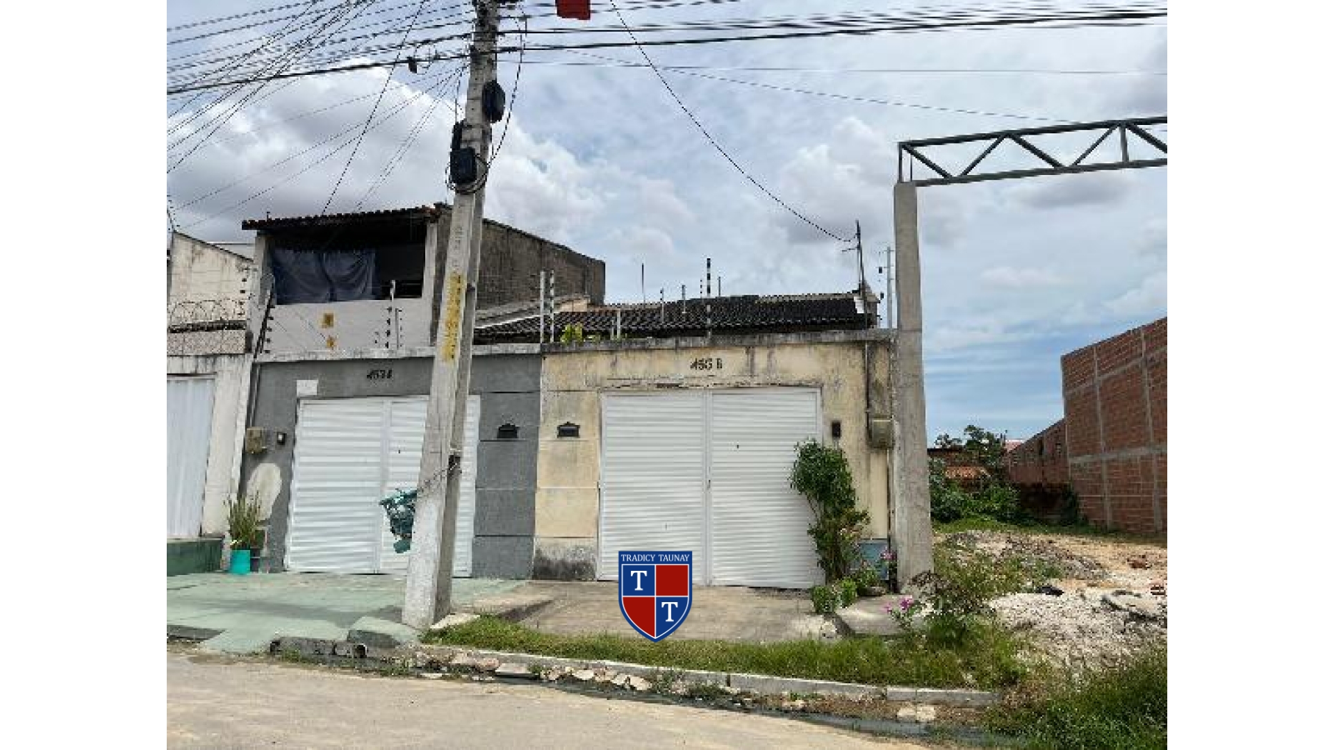 CASA em CAGADO