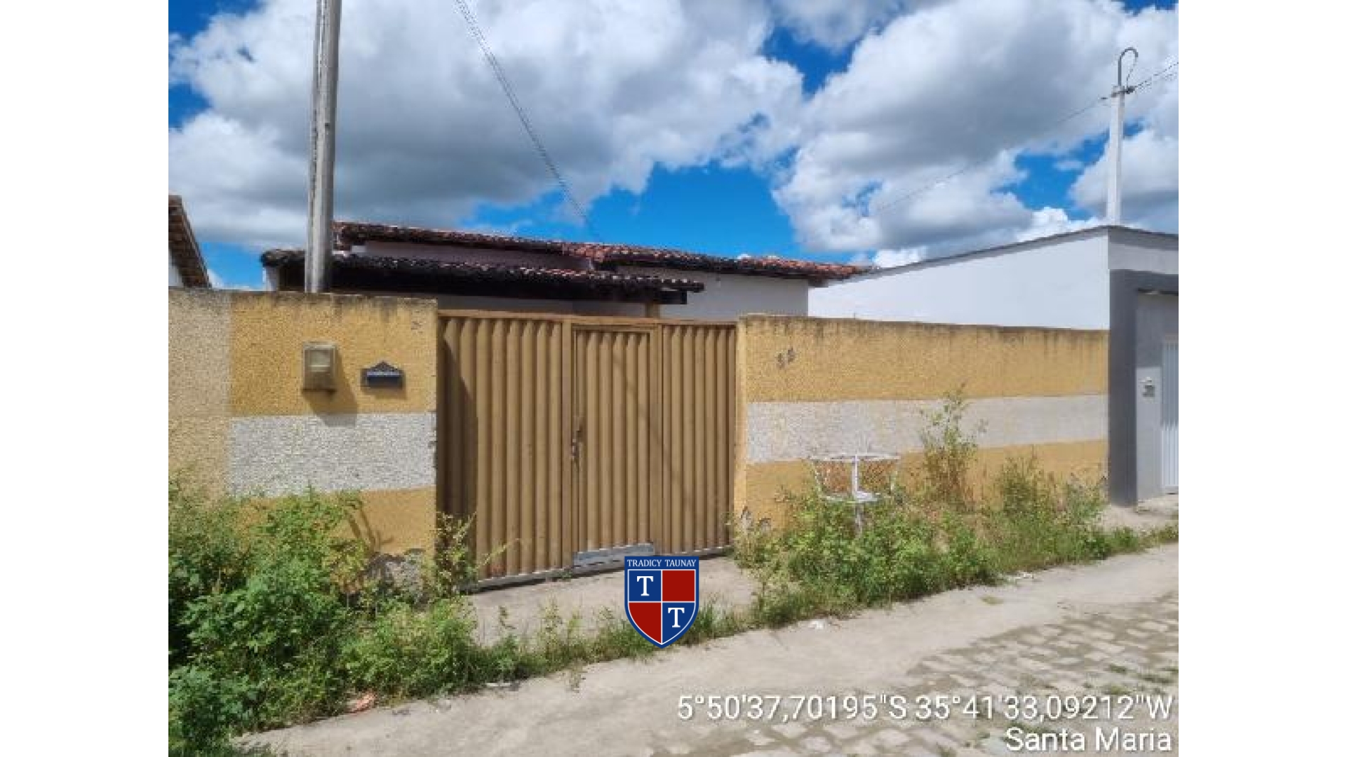 CASA em ALTO SAO FRANCISCO