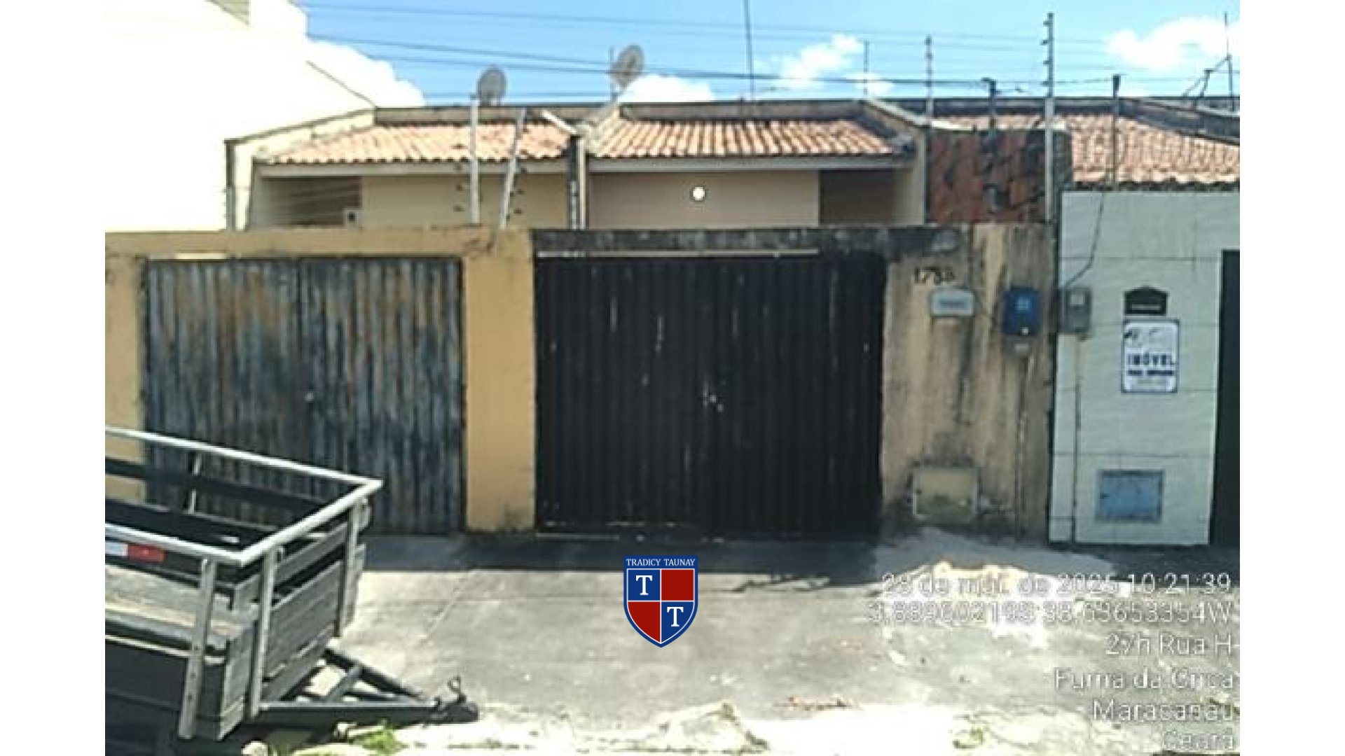 CASA em FURNA DA ONCA