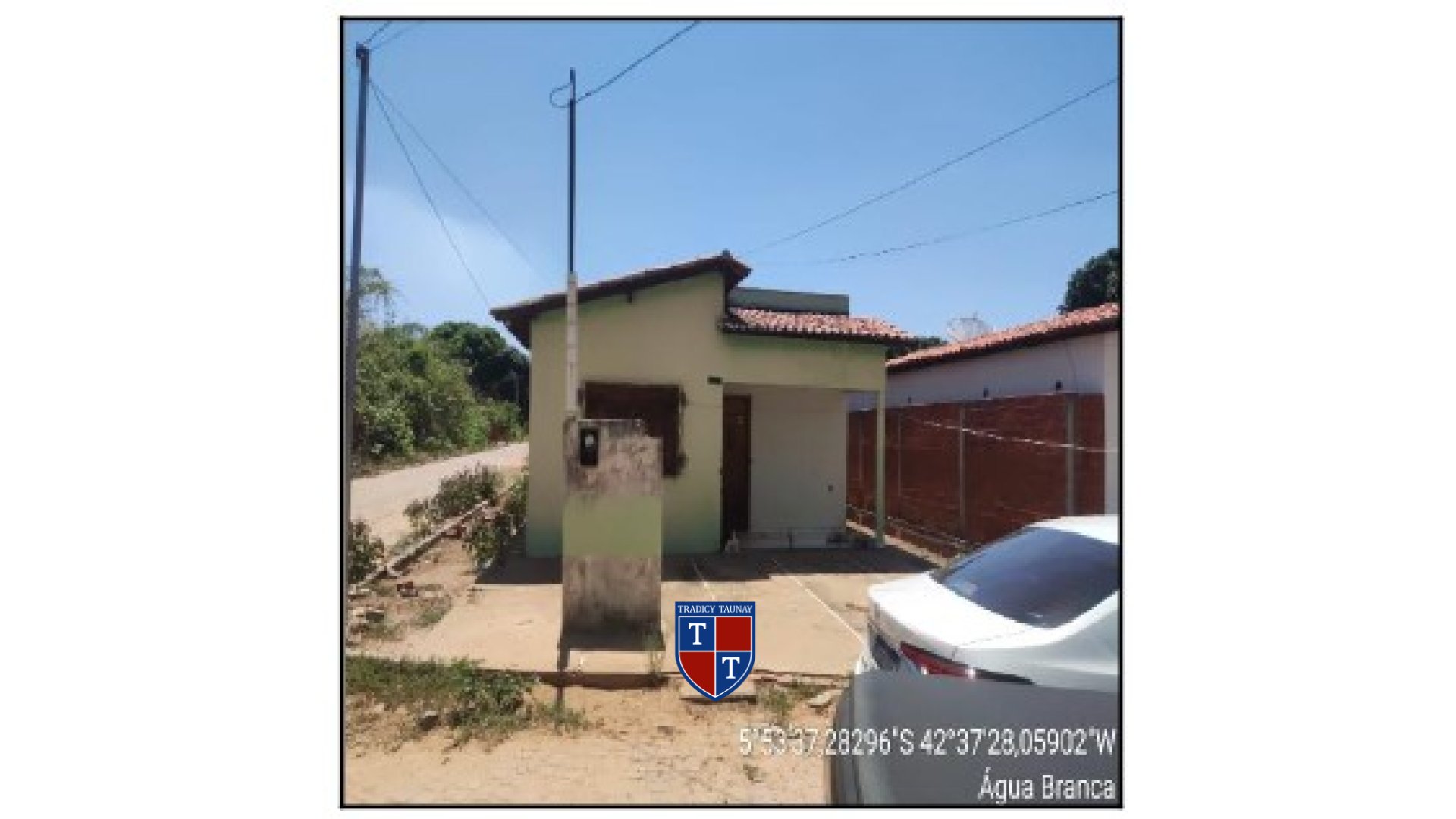 CASA em POEIRAO