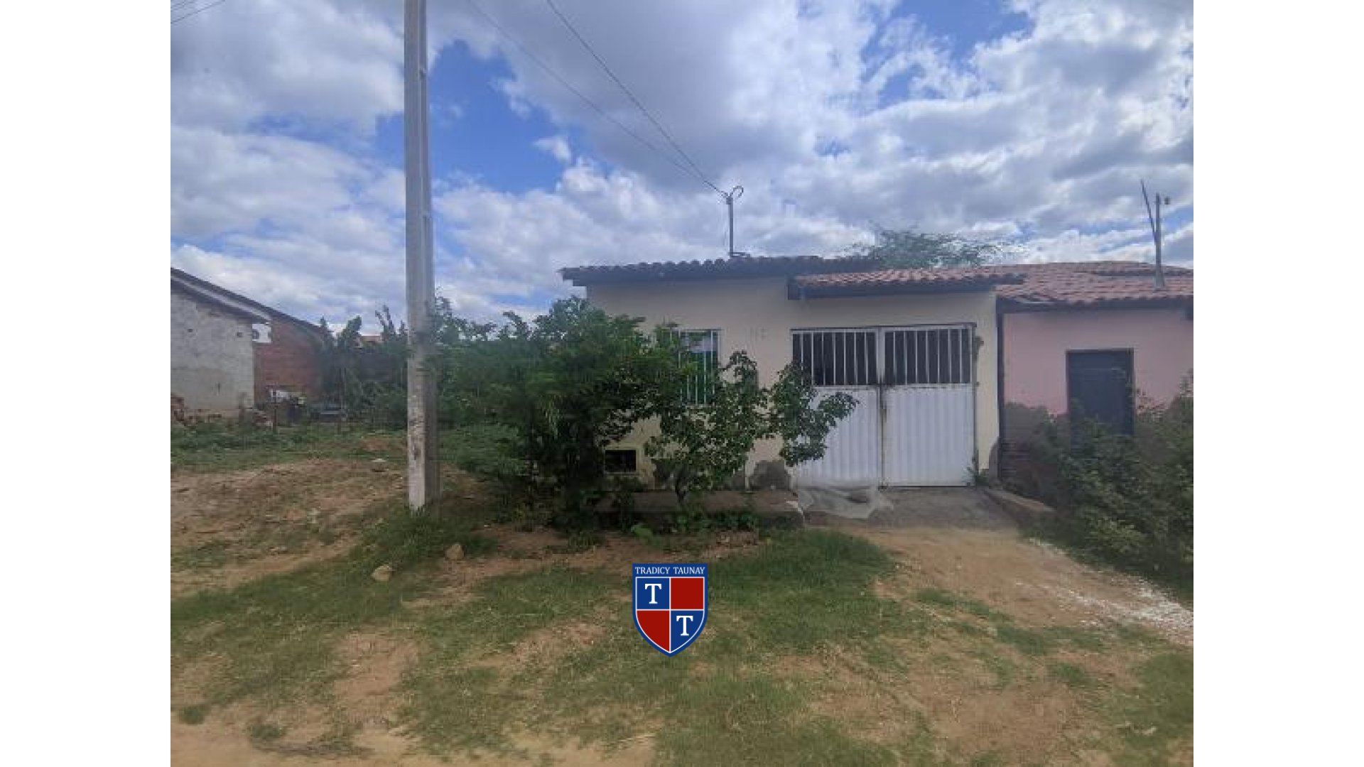 CASA em BOIADEIRA