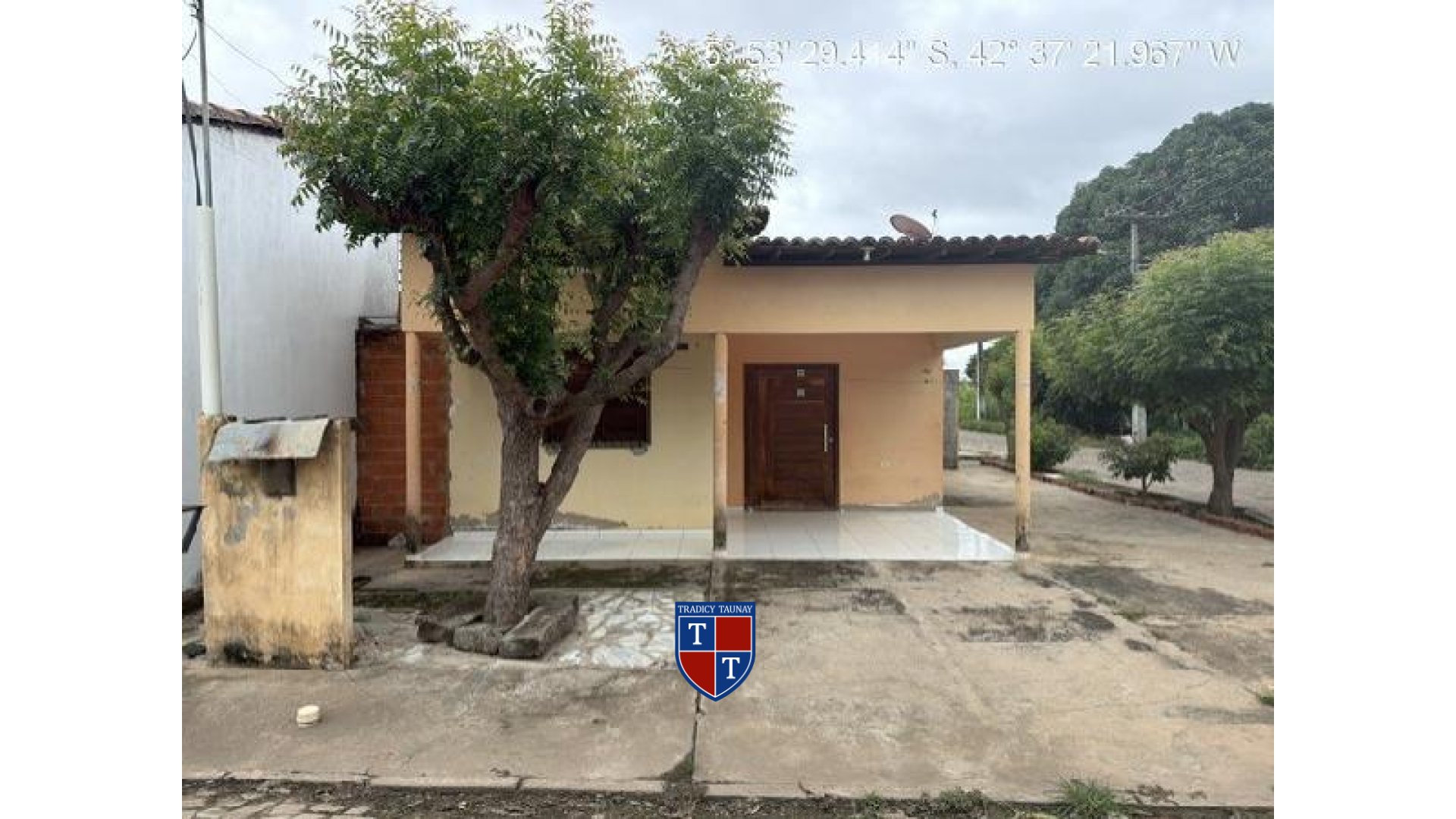 CASA em POEIRAO