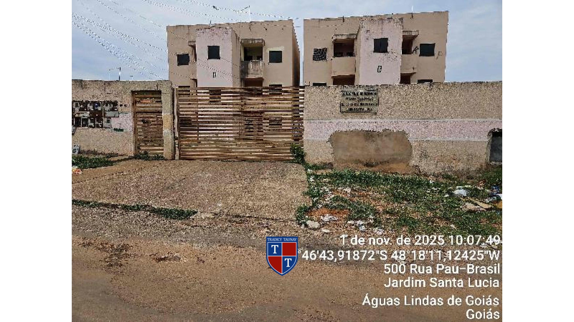 APARTAMENTO em JARDIM SANTA LUCIA