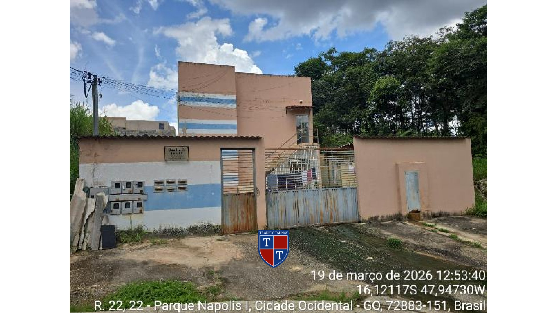 APARTAMENTO em PARQUE NAPOLIS B