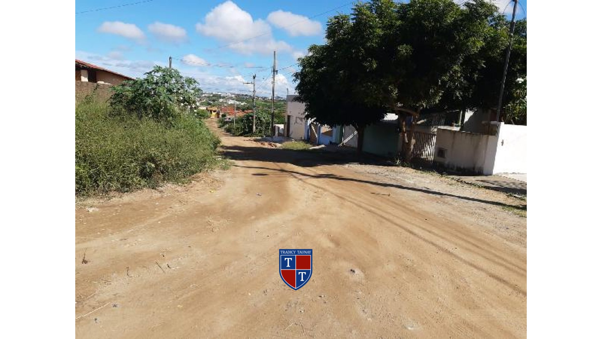 APARTAMENTO em ALTA VISTA