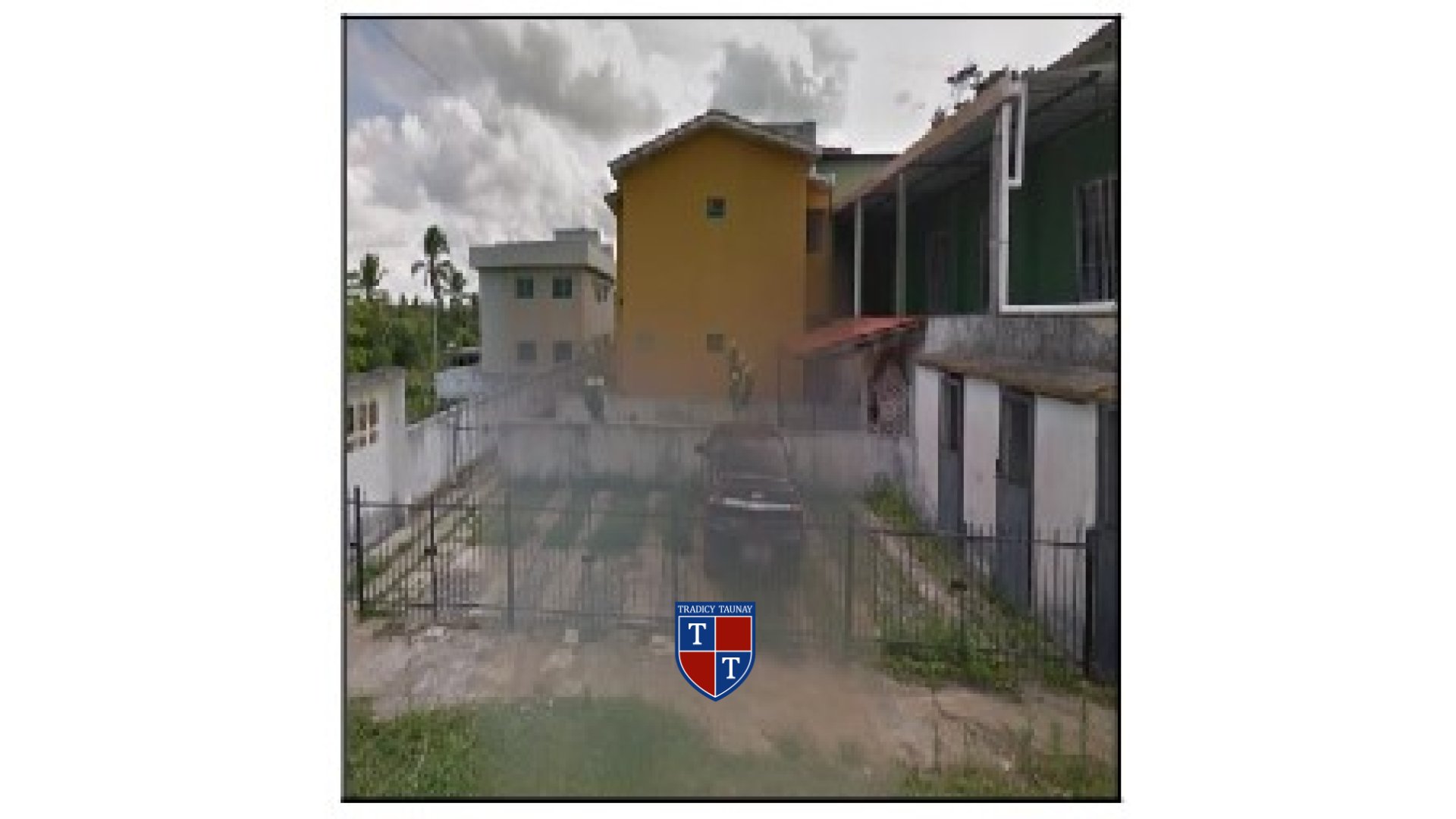 APARTAMENTO em UMBURA