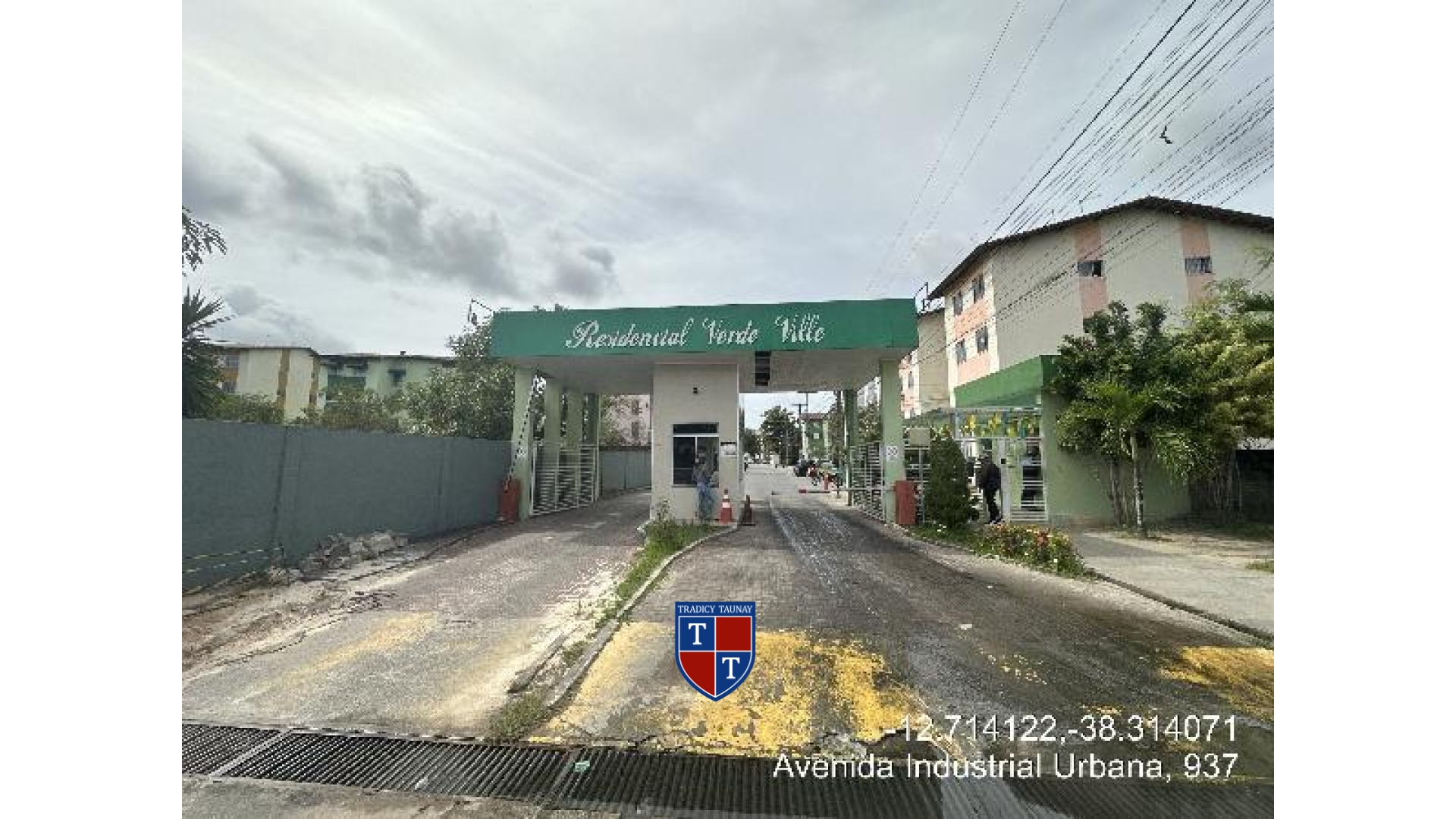 APARTAMENTO em PONTO CERTO