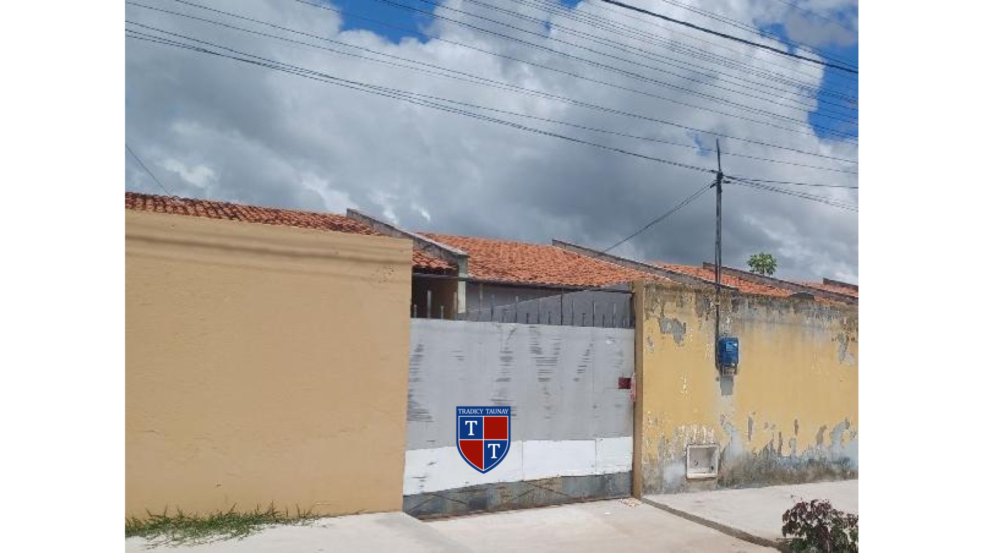 CASA em PEDRA BRANCA