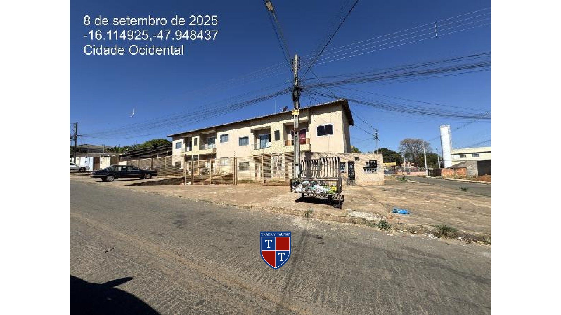 APARTAMENTO em PARQUE NAPOLIS A