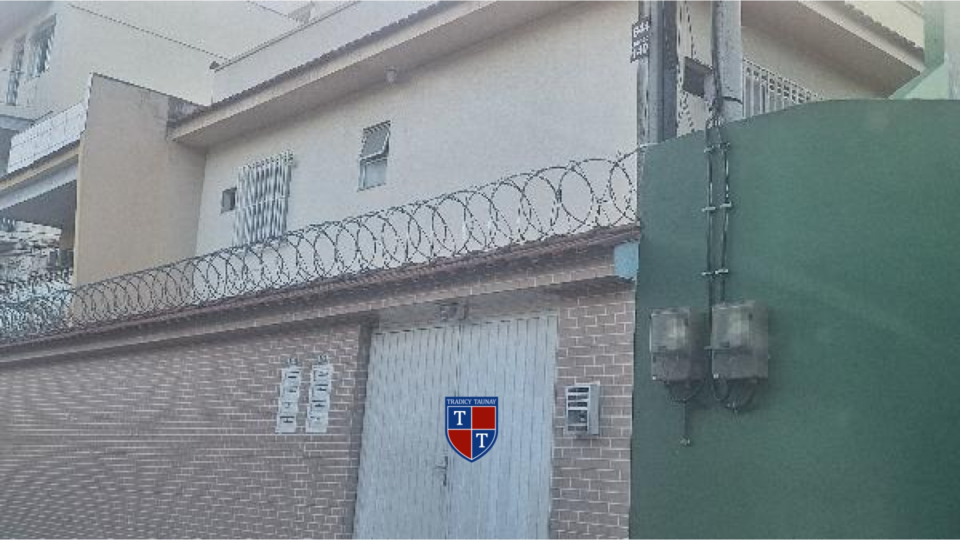 APARTAMENTO em ROCHA MIRANDA
