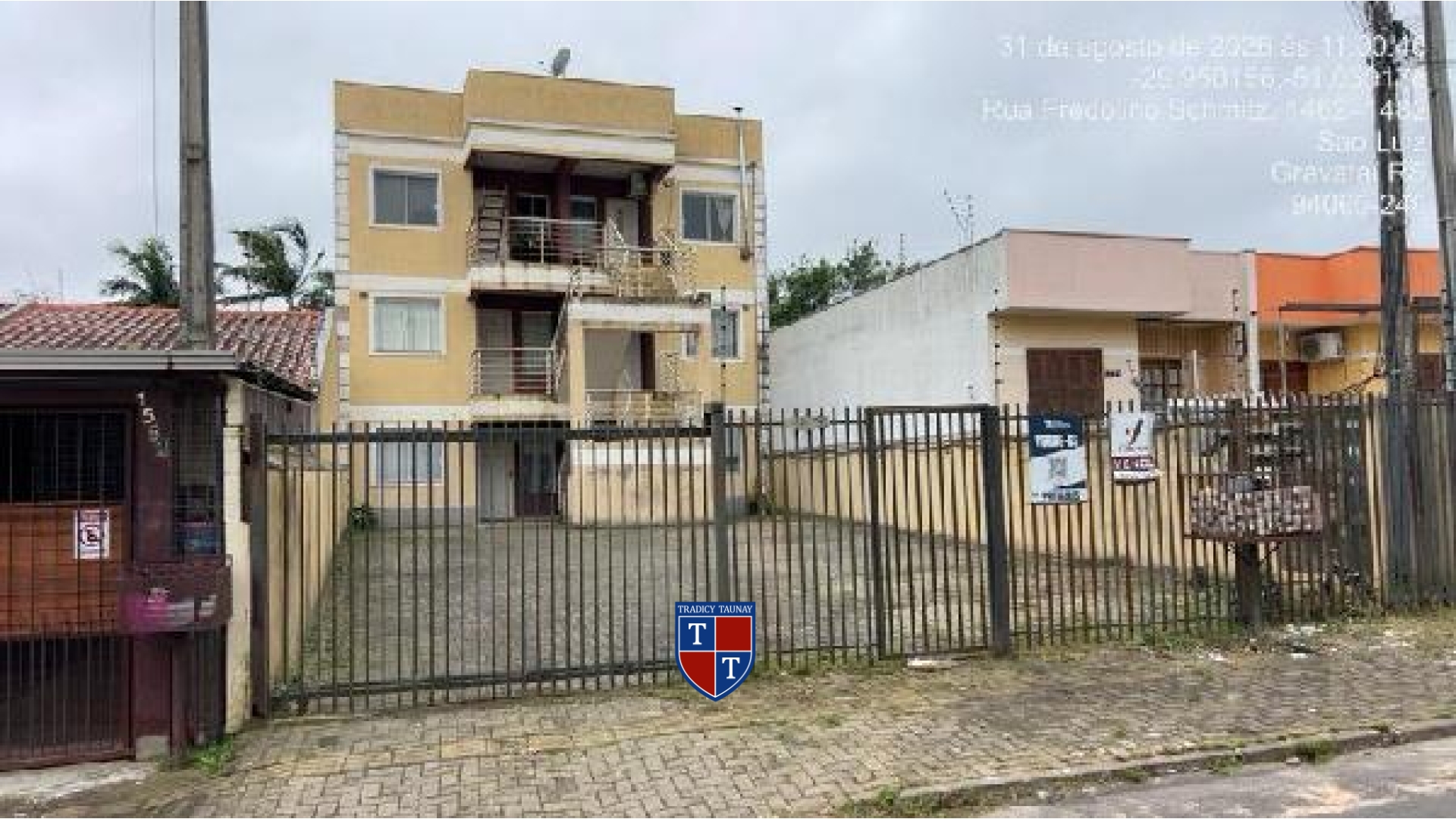 APARTAMENTO em PARQUE OLINDA