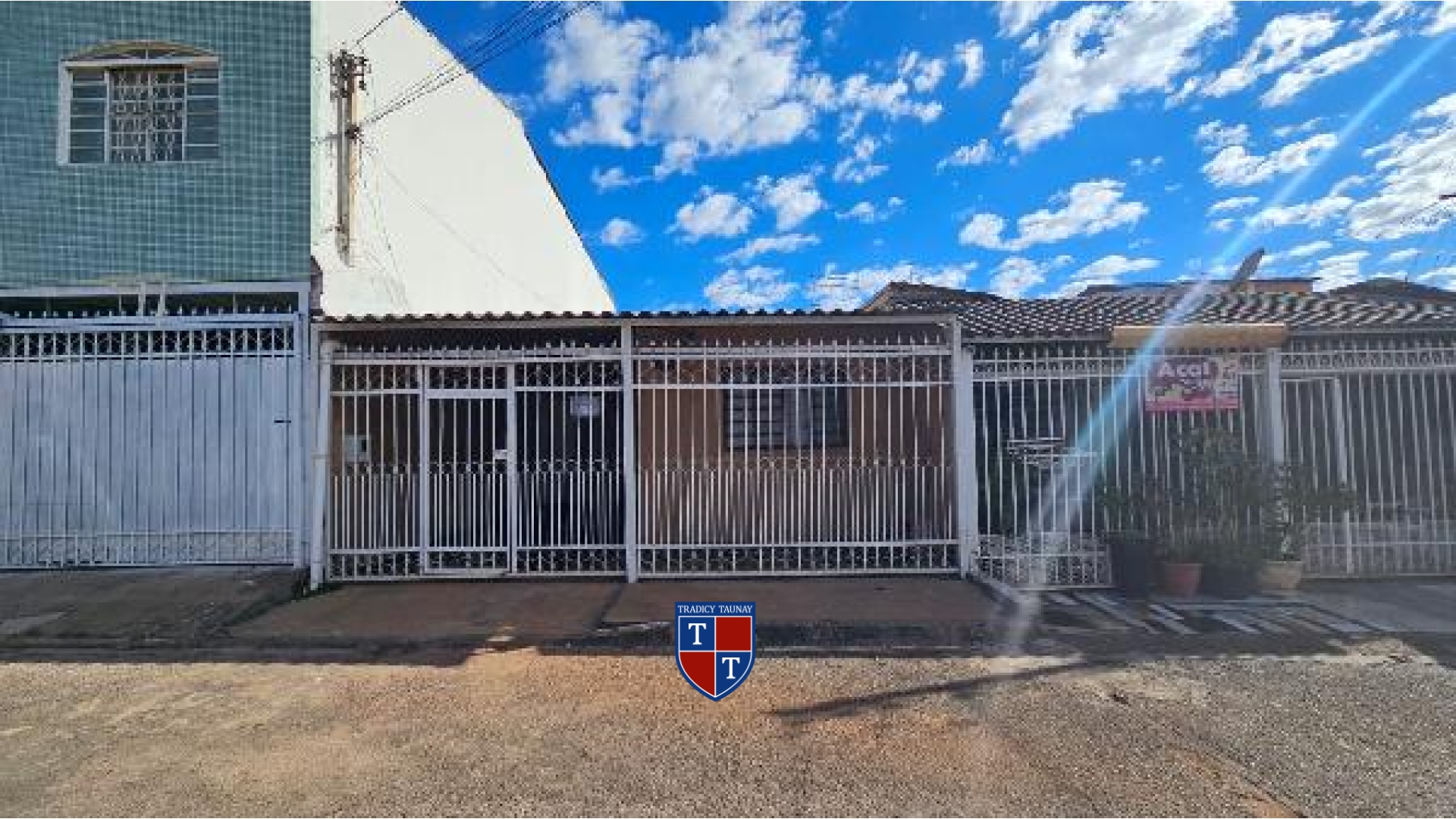 Foto 1 de CASA em TAGUATINGA NORTE, TAGUATINGA/DF - Imóvel Retomado CAIXA Ref 8444421094681