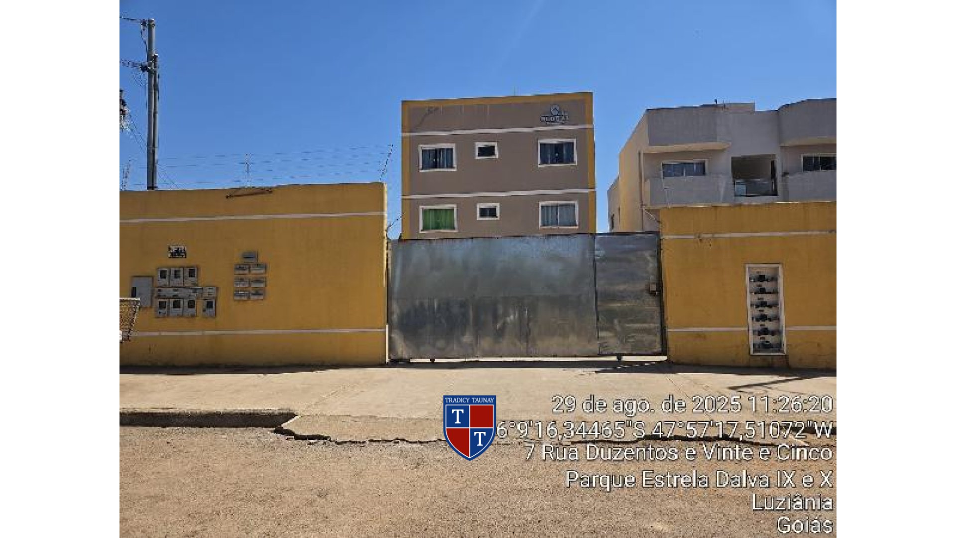 APARTAMENTO em PARQUE ESTRELA DALVA IX