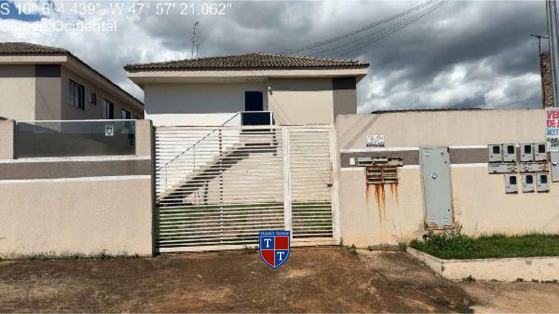 APARTAMENTO em PARQUE ARAGUARI