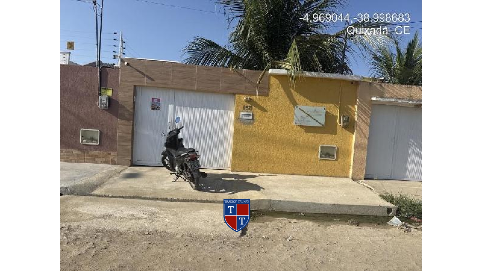 CASA em ALTO SAO FRANCISCO