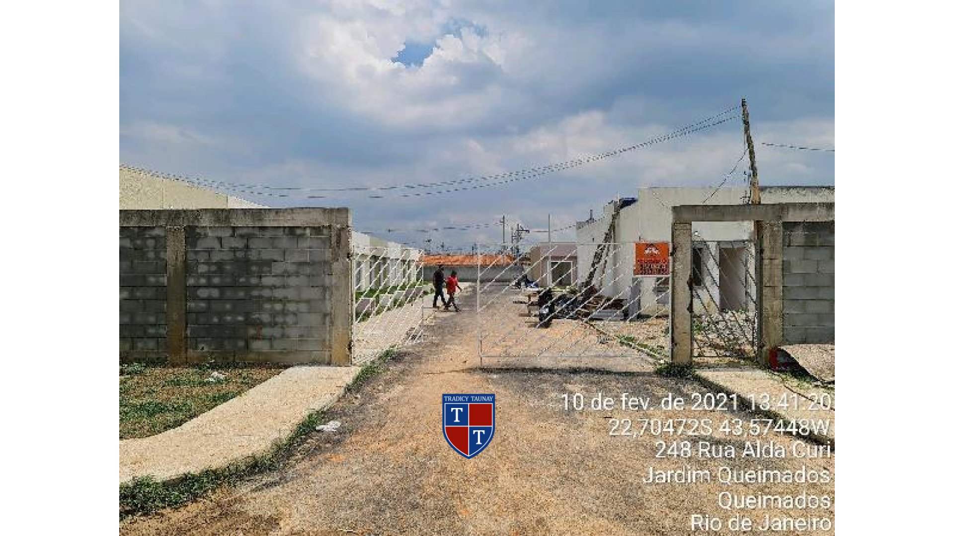 Foto 1 de CASA em JARDIM QUEIMADOS - Imóvel Retomado Caixa