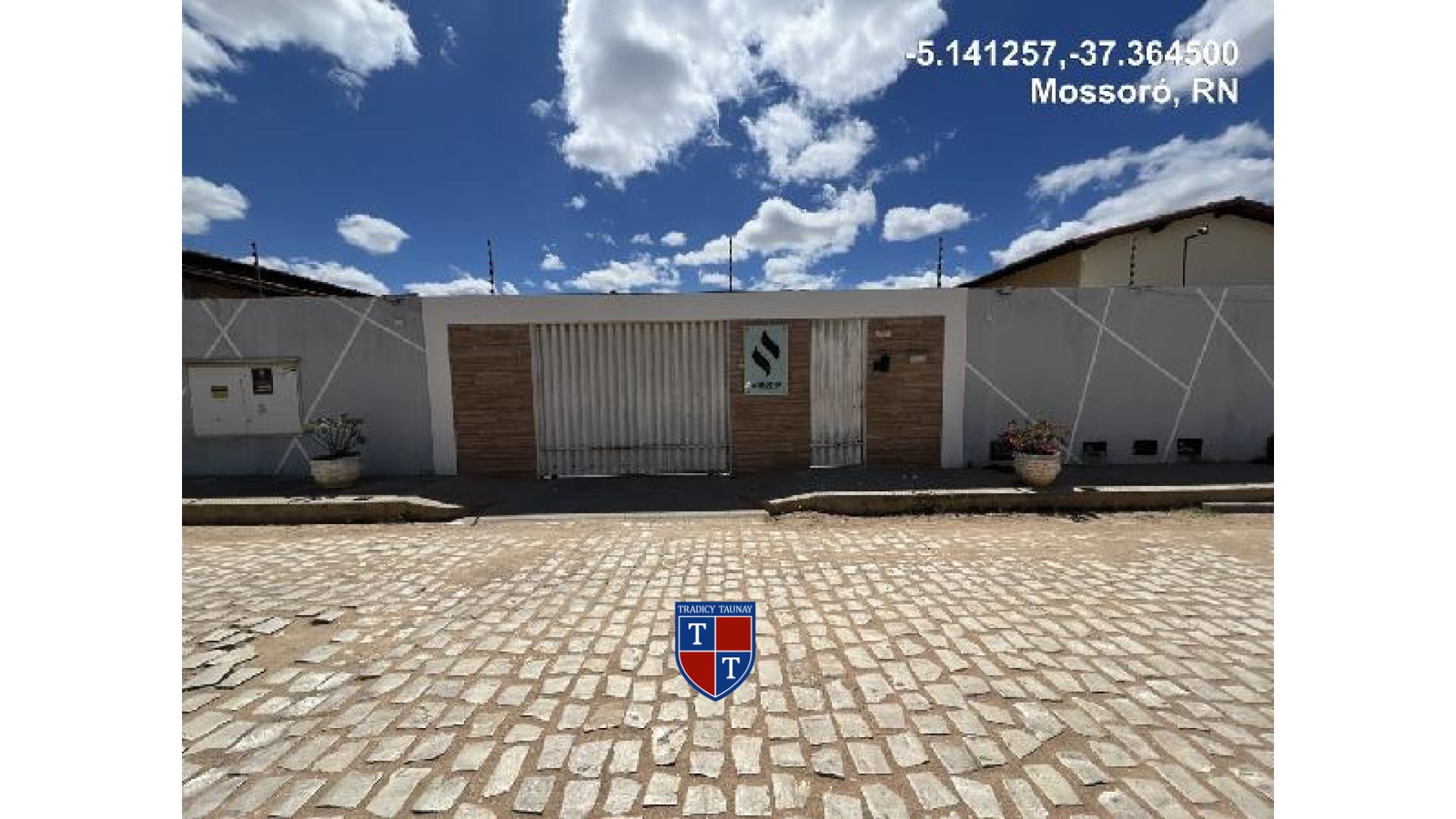 CASA em SANTA DELMIRA