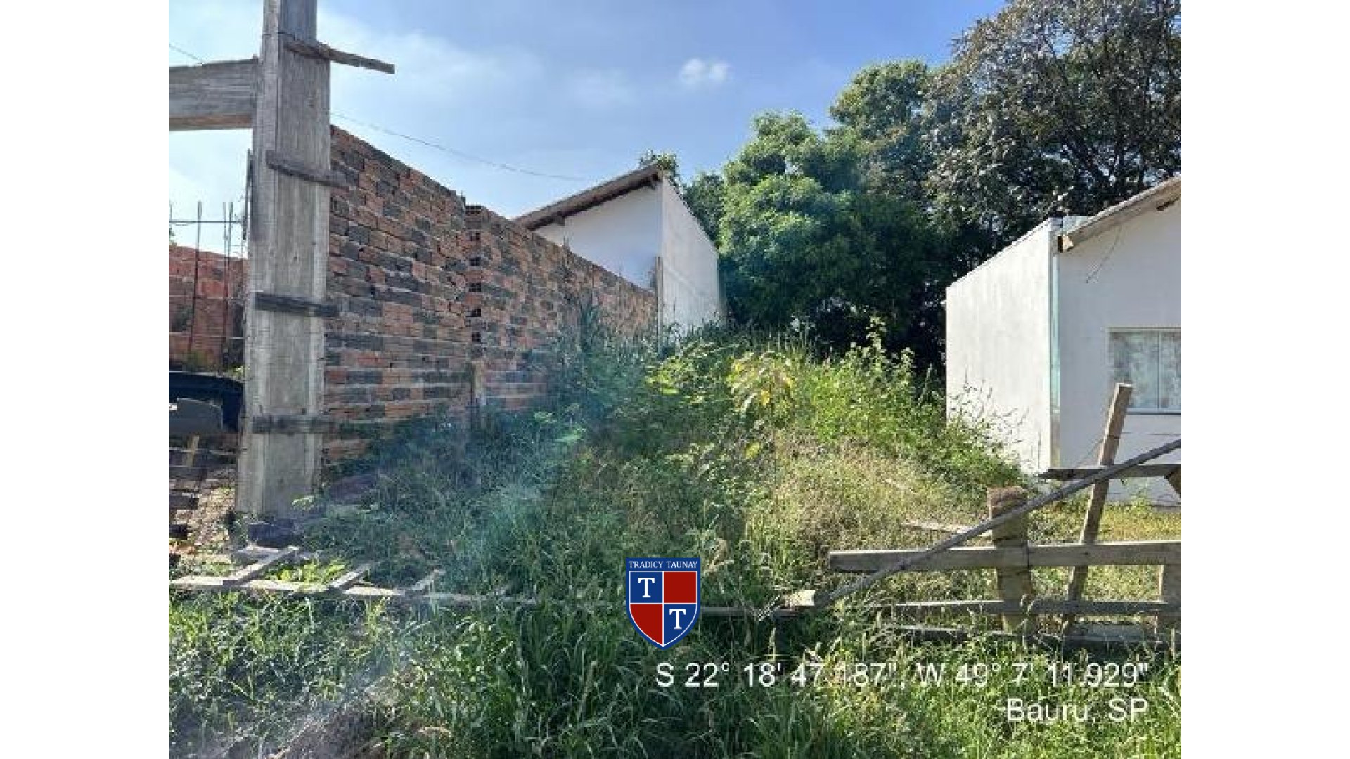 Foto 1 de TERRENO em JARDIM NOVA ESPERANCA - Imóvel Retomado Caixa