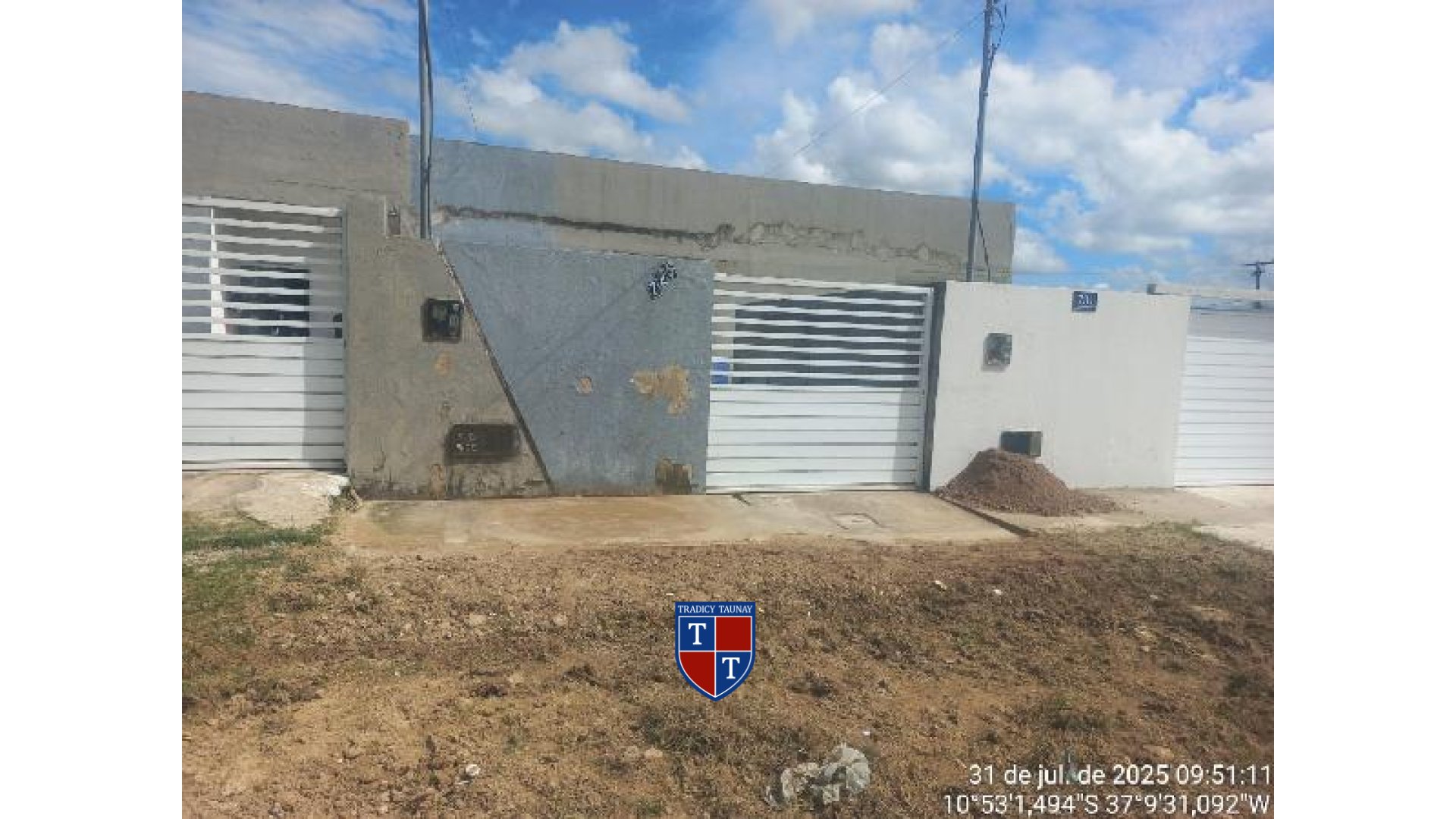 Foto 1 de CASA em COMPLEXO JARDIM - Imóvel Retomado Caixa