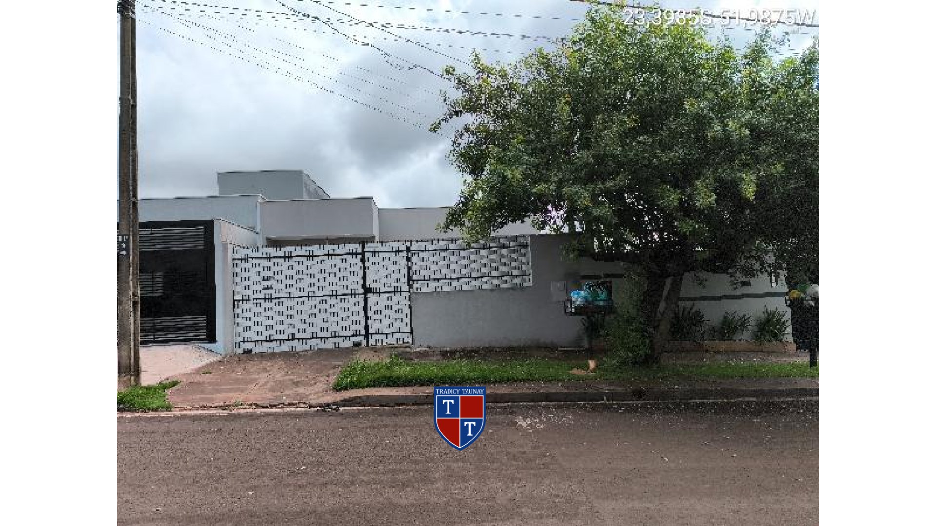 Foto 1 de CASA em RESIDENCIAL AREZZO, MARINGA/PR - Imóvel Retomado CAIXA Ref 8444427638527
