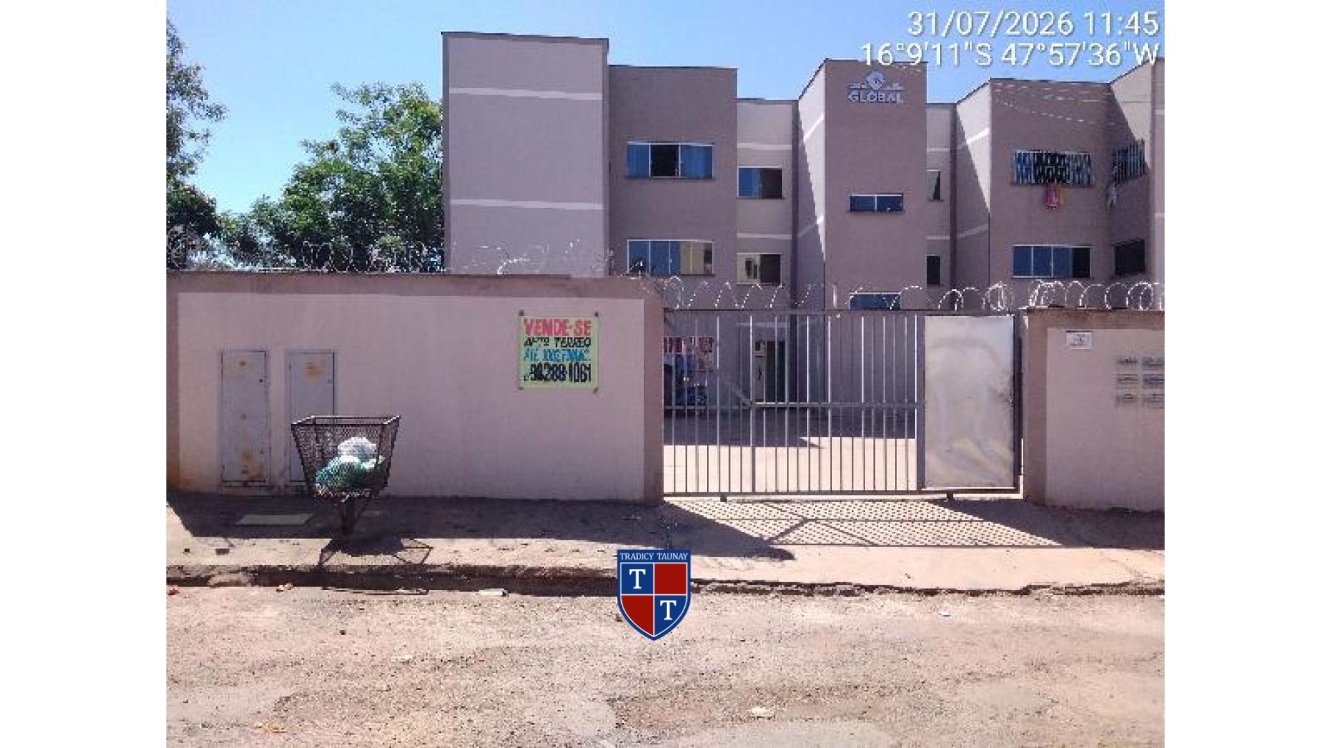 APARTAMENTO em PARQUE ESTRELA DALVA IX